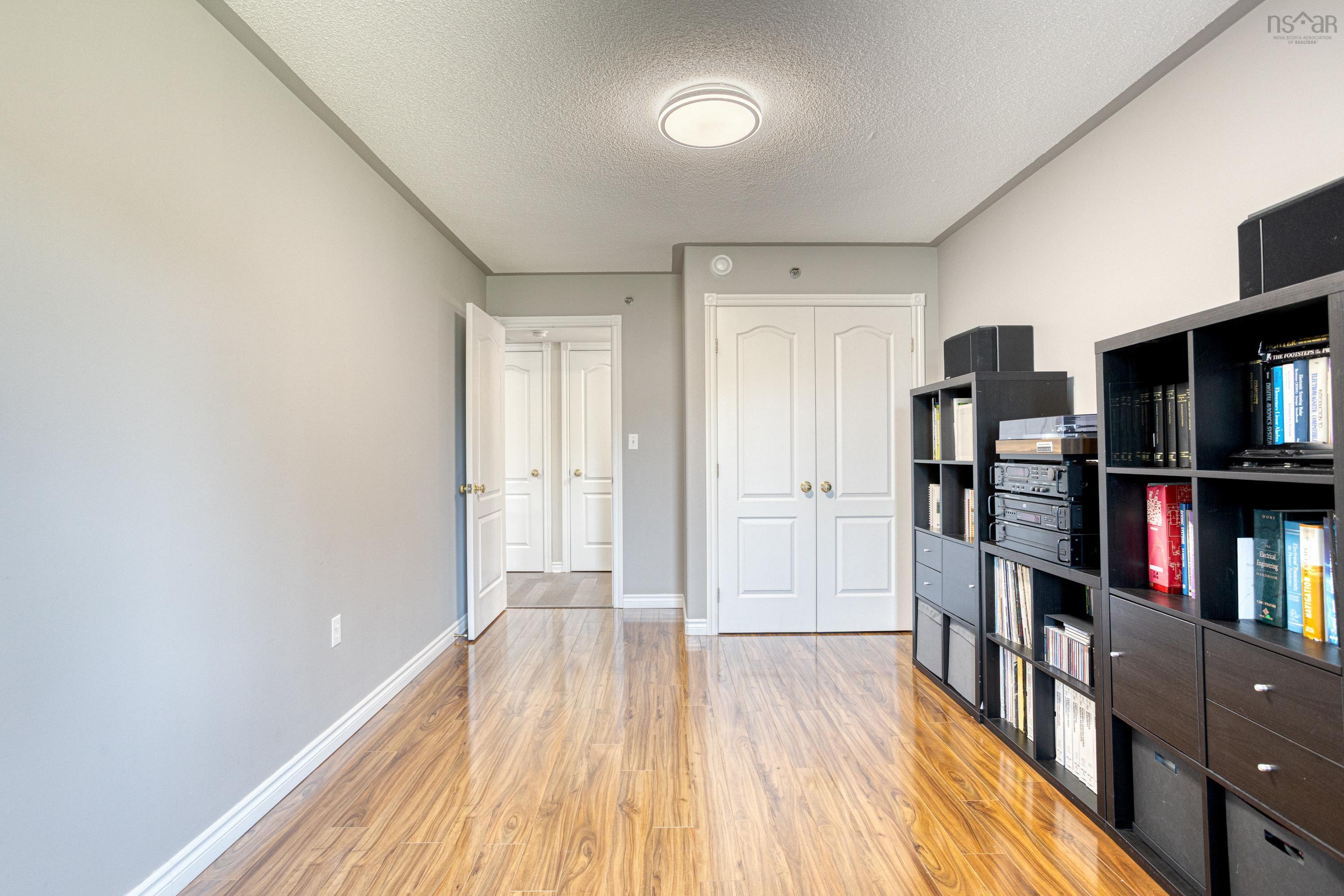 $459,000.00: 206 40 Regency Park Drive, Halifax