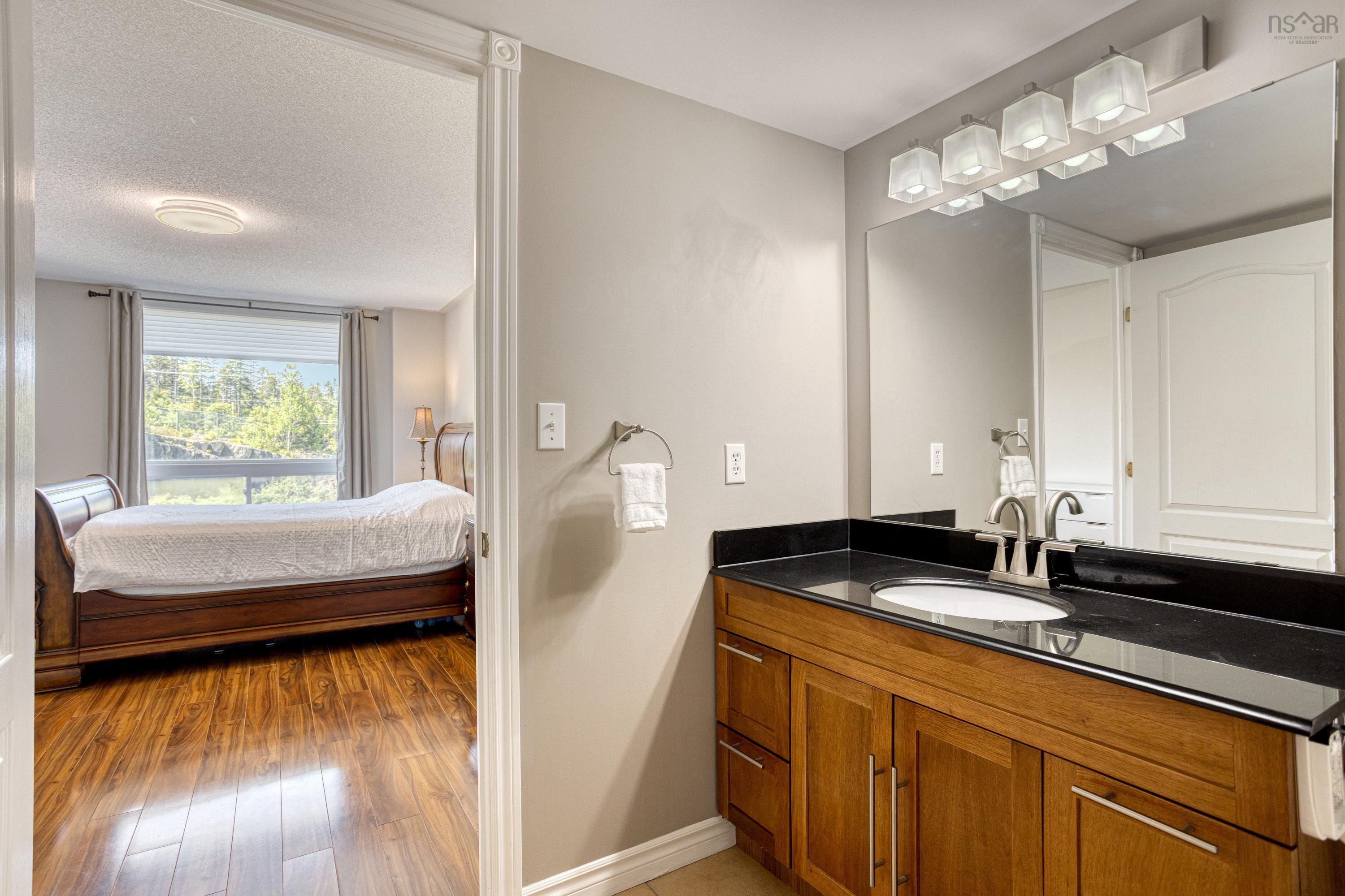 $459,000.00: 206 40 Regency Park Drive, Halifax
