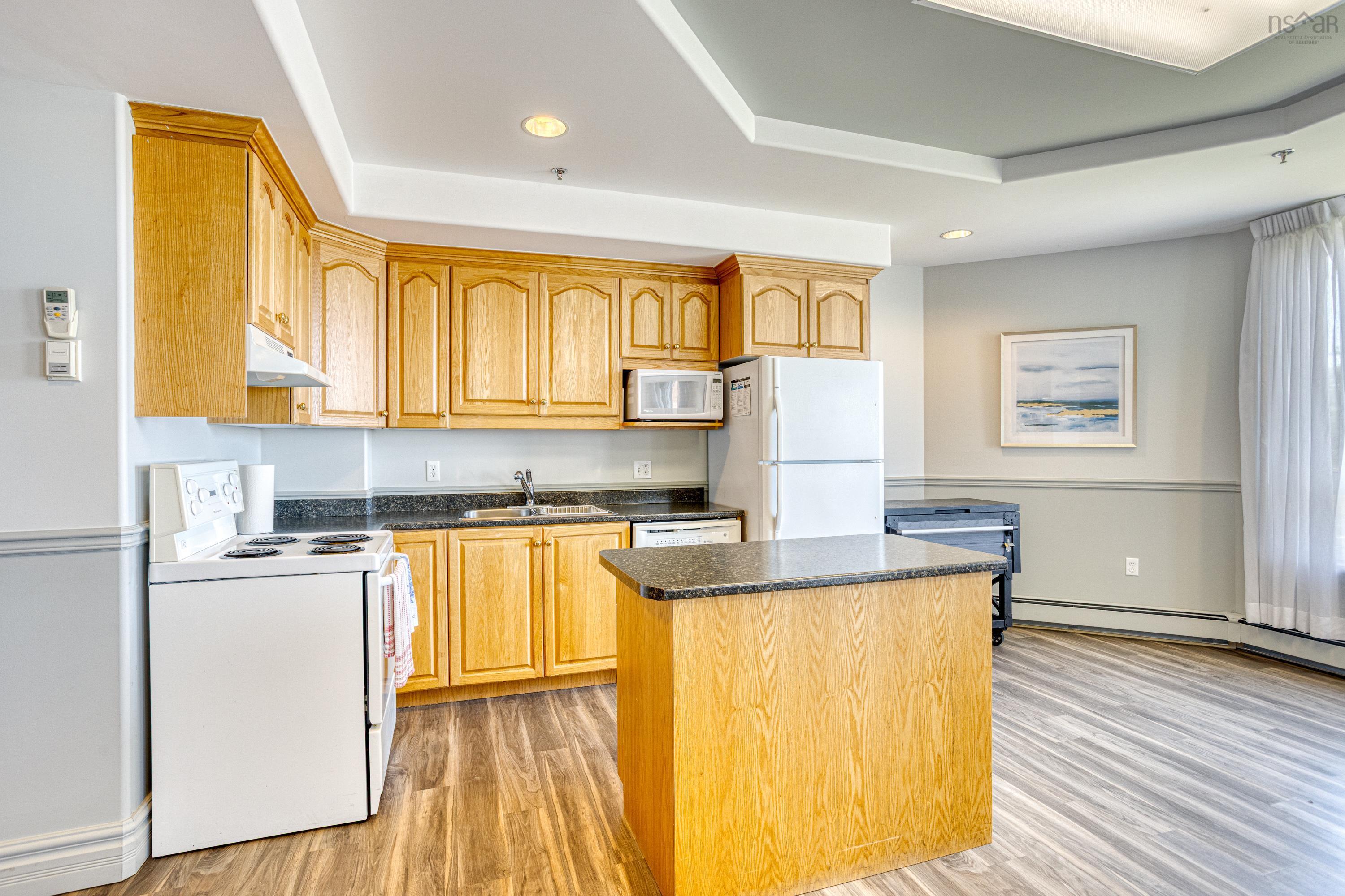$459,000.00: 206 40 Regency Park Drive, Halifax