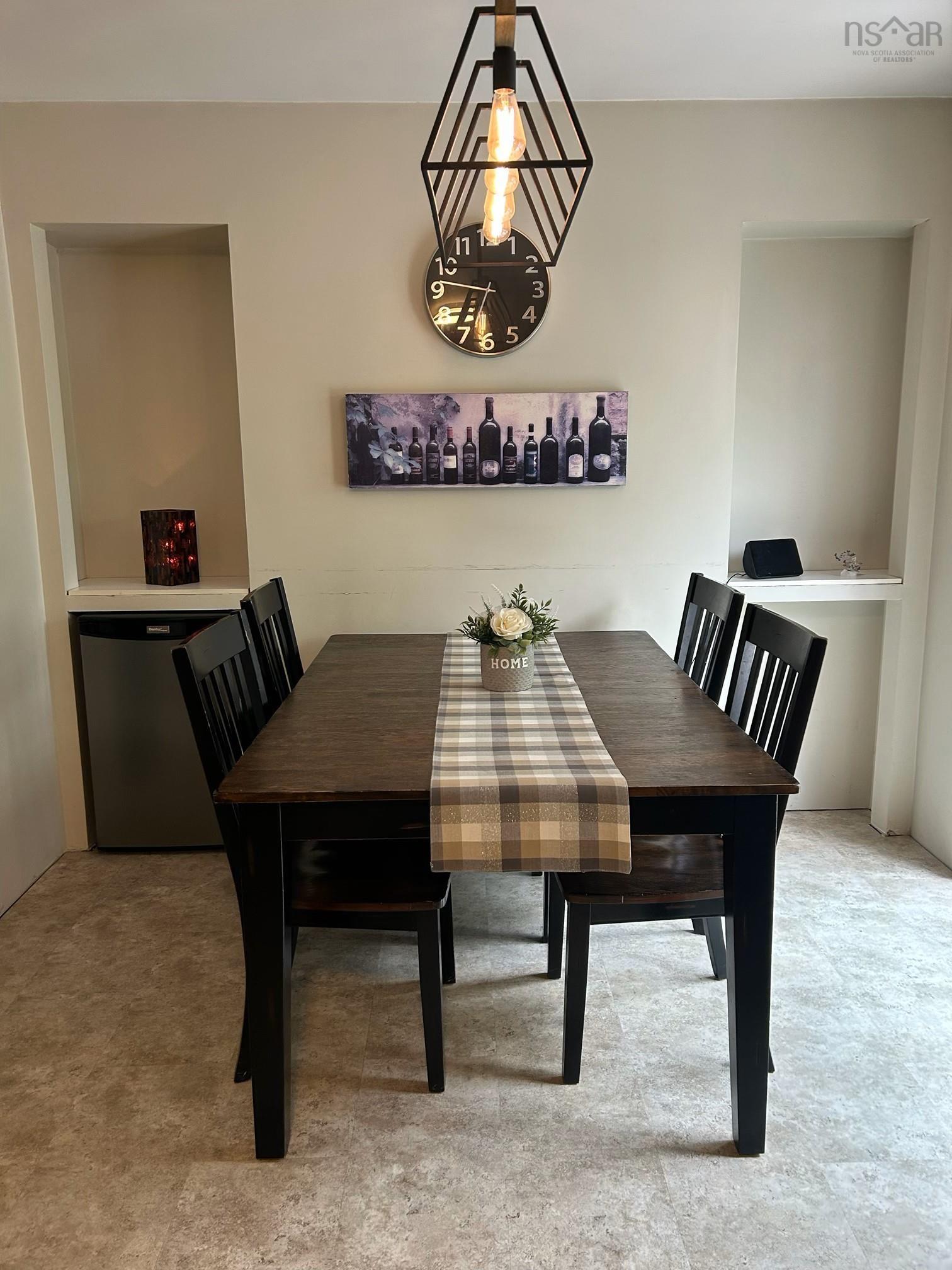 $324,900.00: 35 Hopkins Drive, Bridgewater