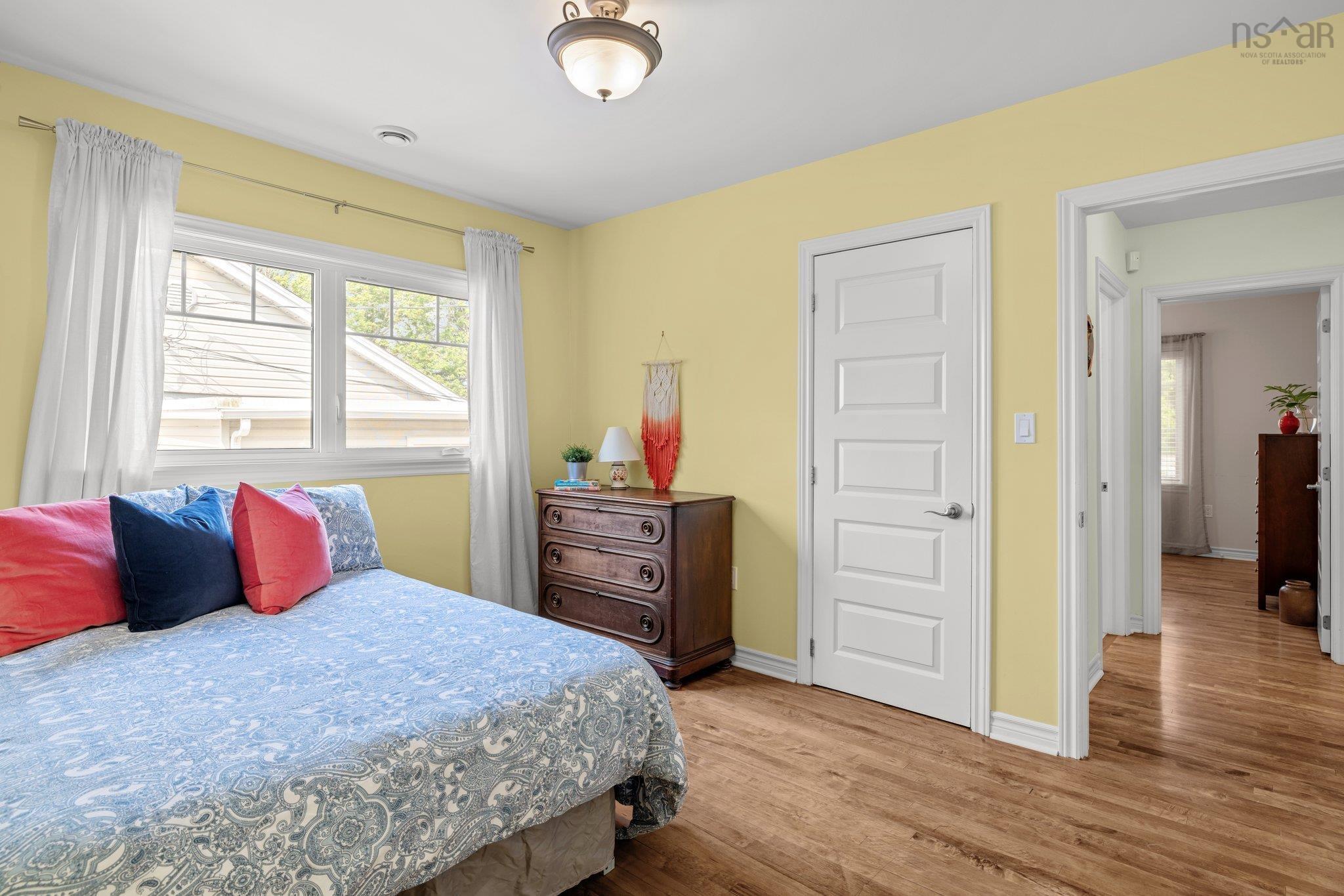 $489,900.00: 210 Main Street, Dartmouth