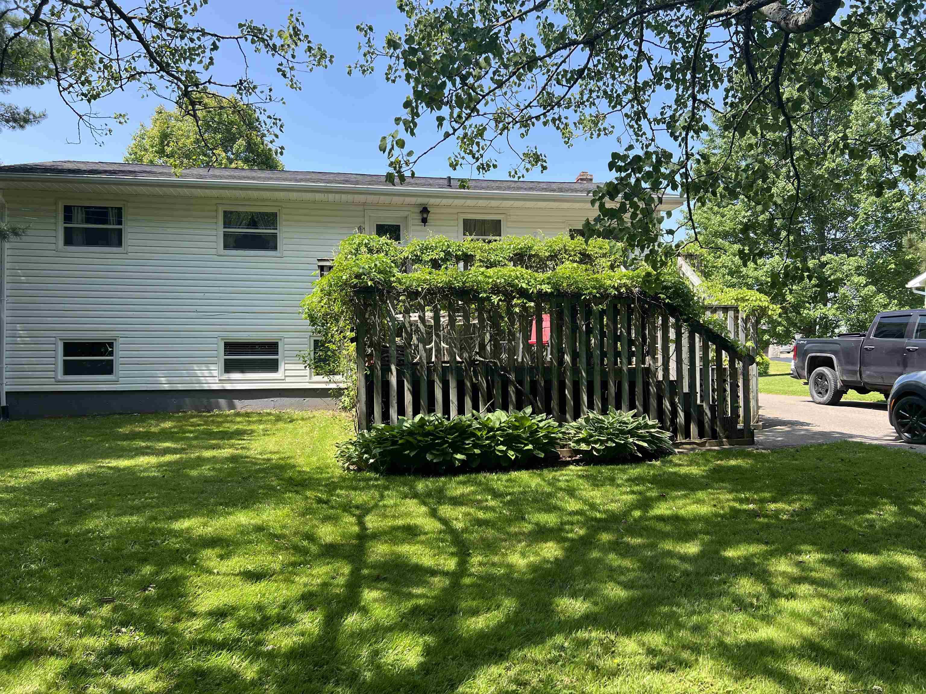 $449,900.00: 98 Oakwood Drive, Truro Heights