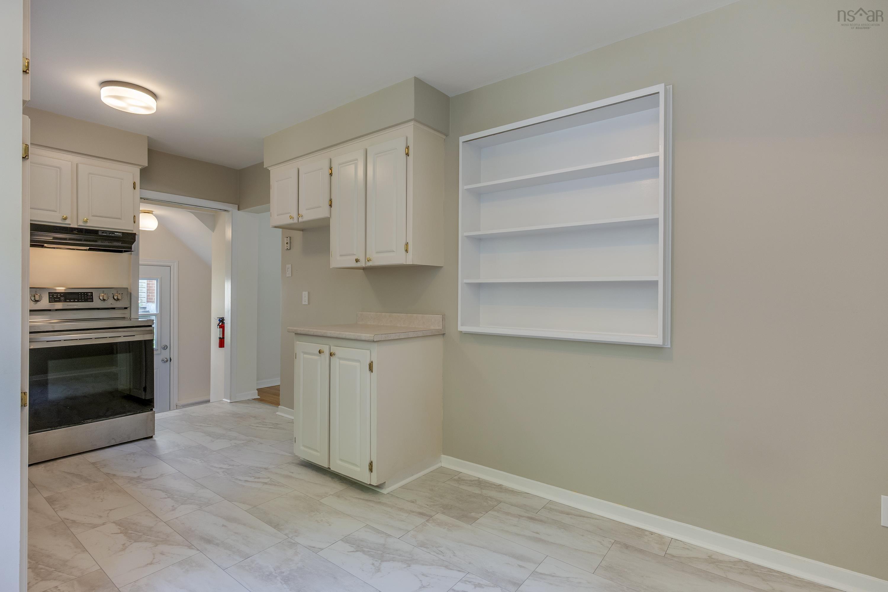 $389,900.00: 8 Christopher Avenue, Dartmouth