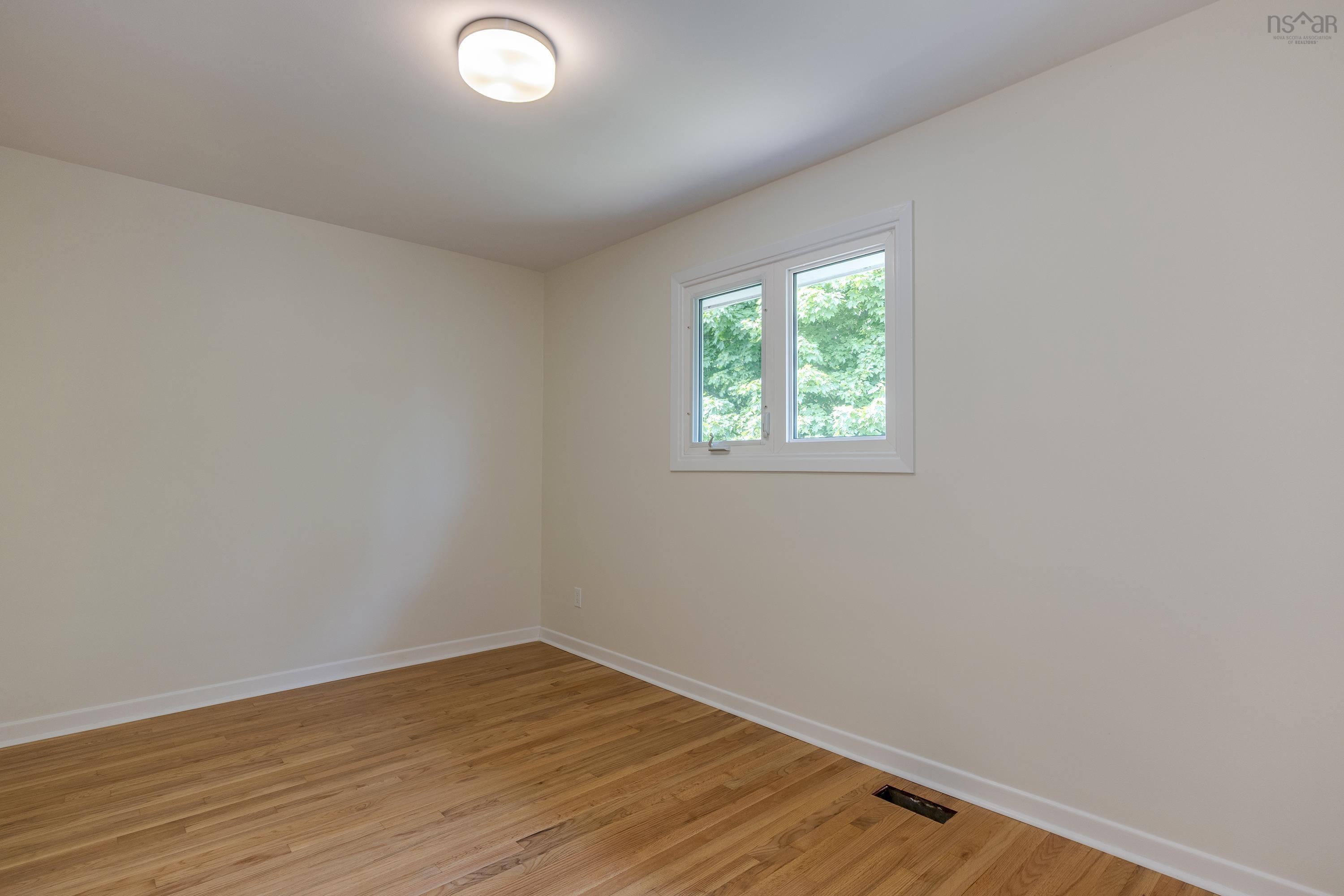 $389,900.00: 8 Christopher Avenue, Dartmouth
