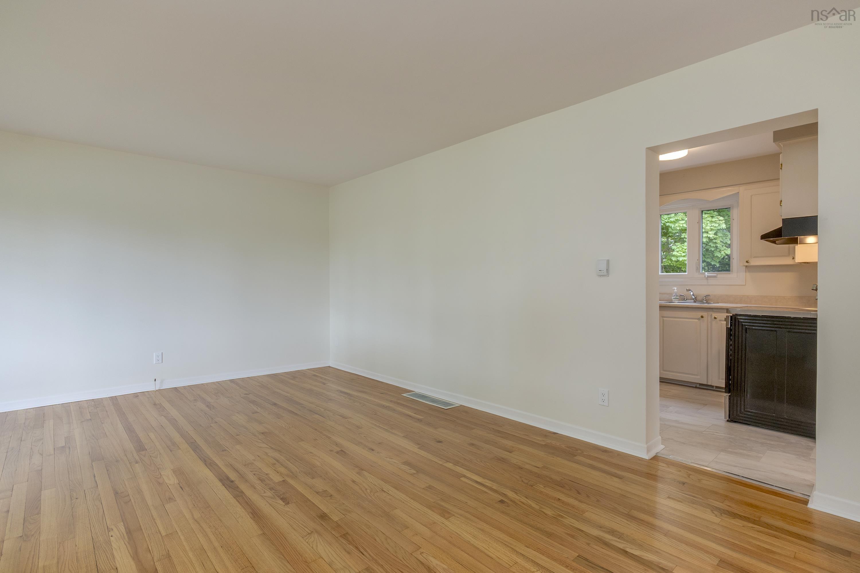 $389,900.00: 8 Christopher Avenue, Dartmouth