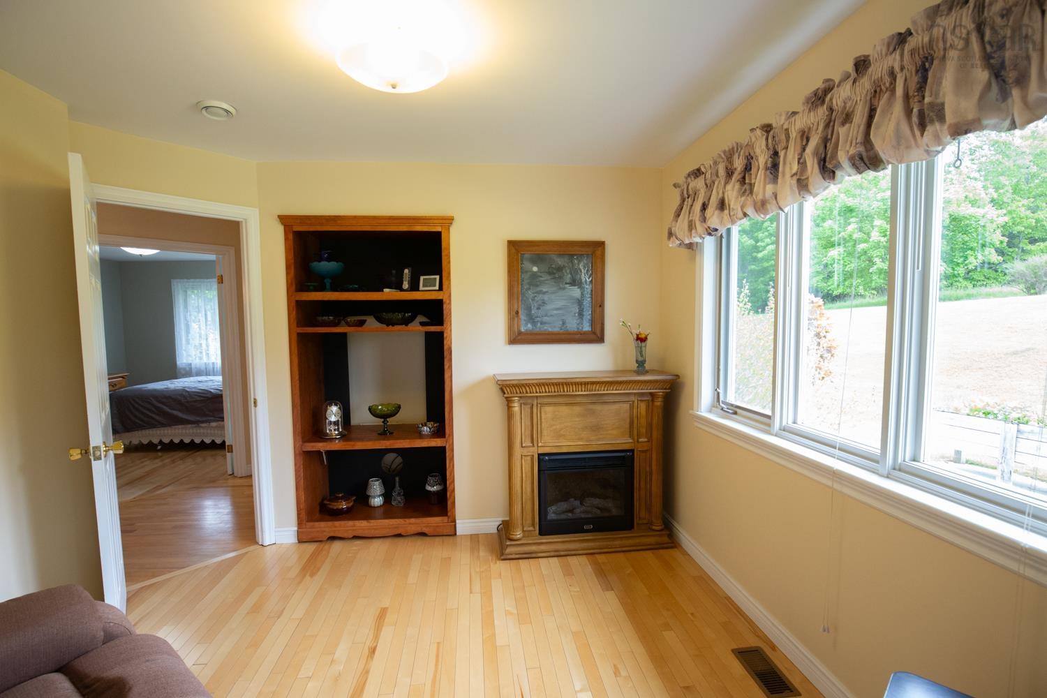 $599,000.00: 1332 MEADOWVALE Road, Meadowvale