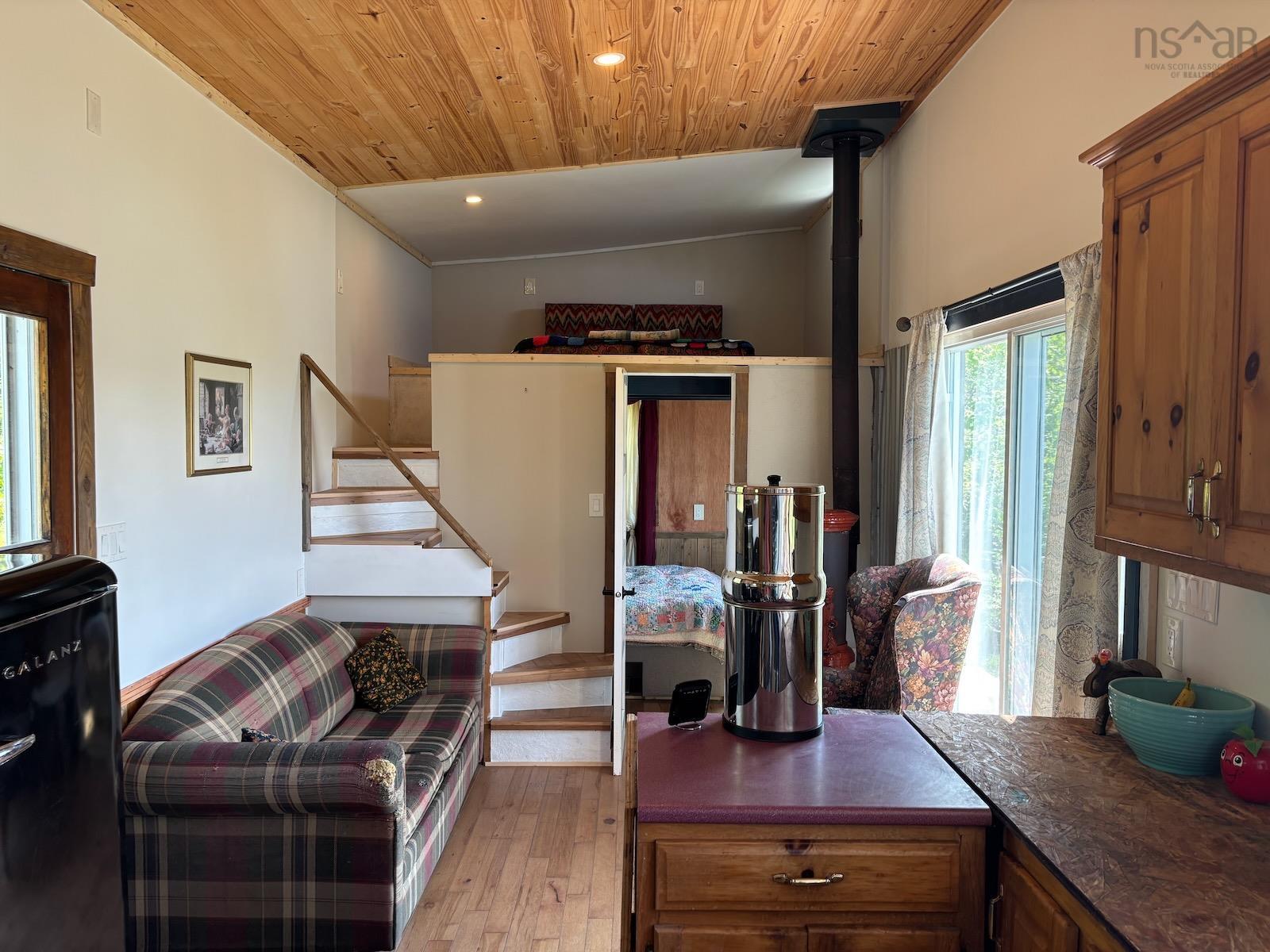 $129,900.00: 371 Norwood Road, Hectanooga