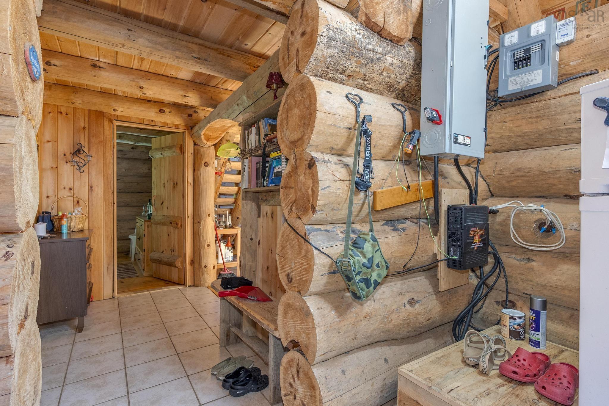 $400,000.00: 10 South Point Road, Sherbrooke Lake