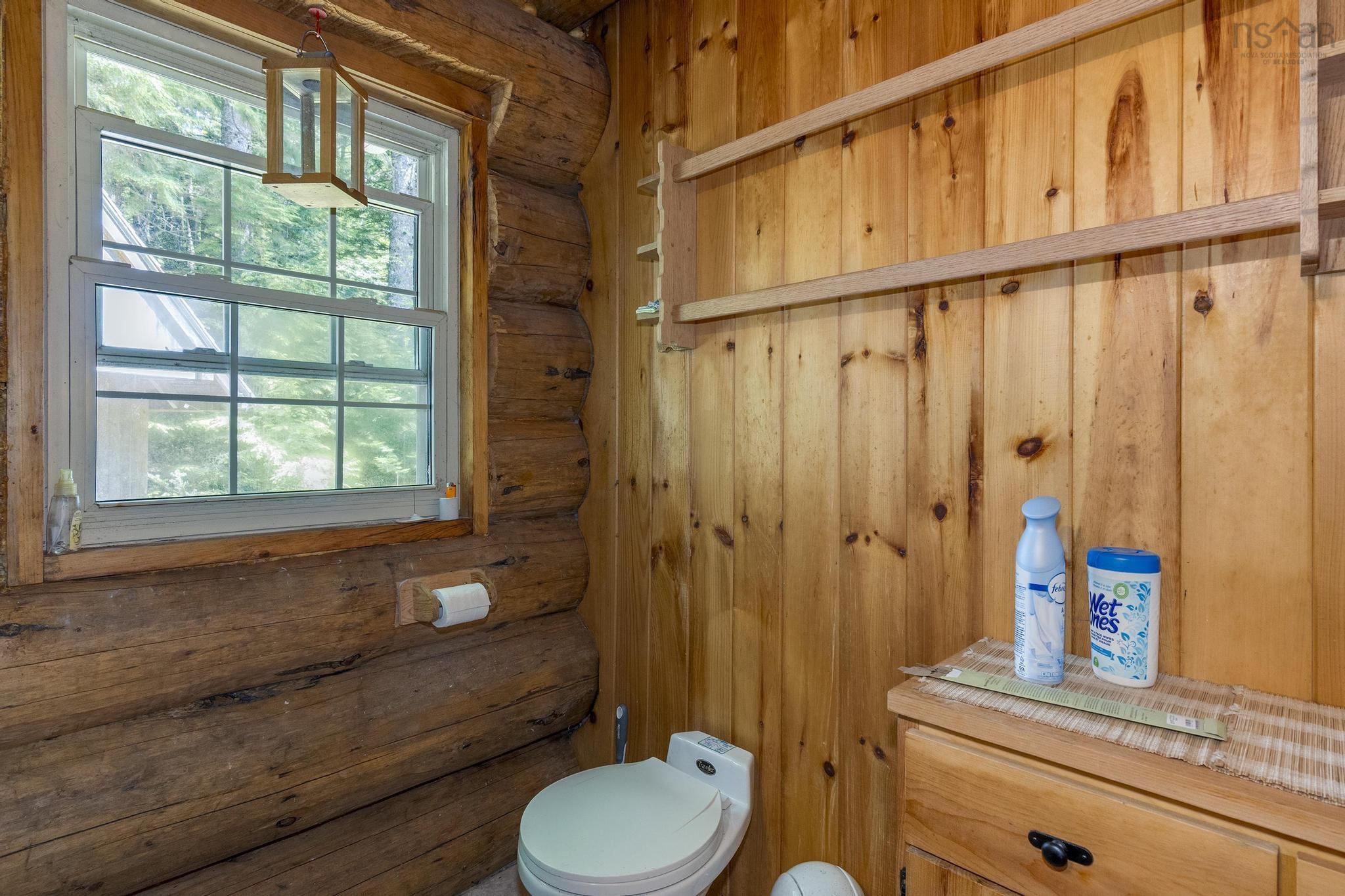 $400,000.00: 10 South Point Road, Sherbrooke Lake