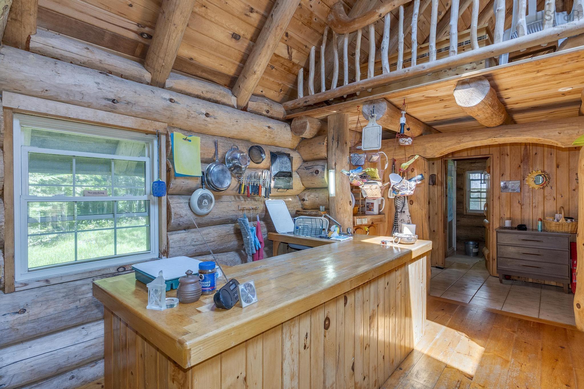 $400,000.00: 10 South Point Road, Sherbrooke Lake