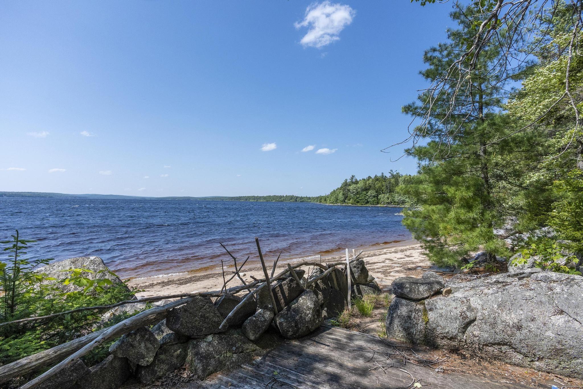 $400,000.00: 10 South Point Road, Sherbrooke Lake