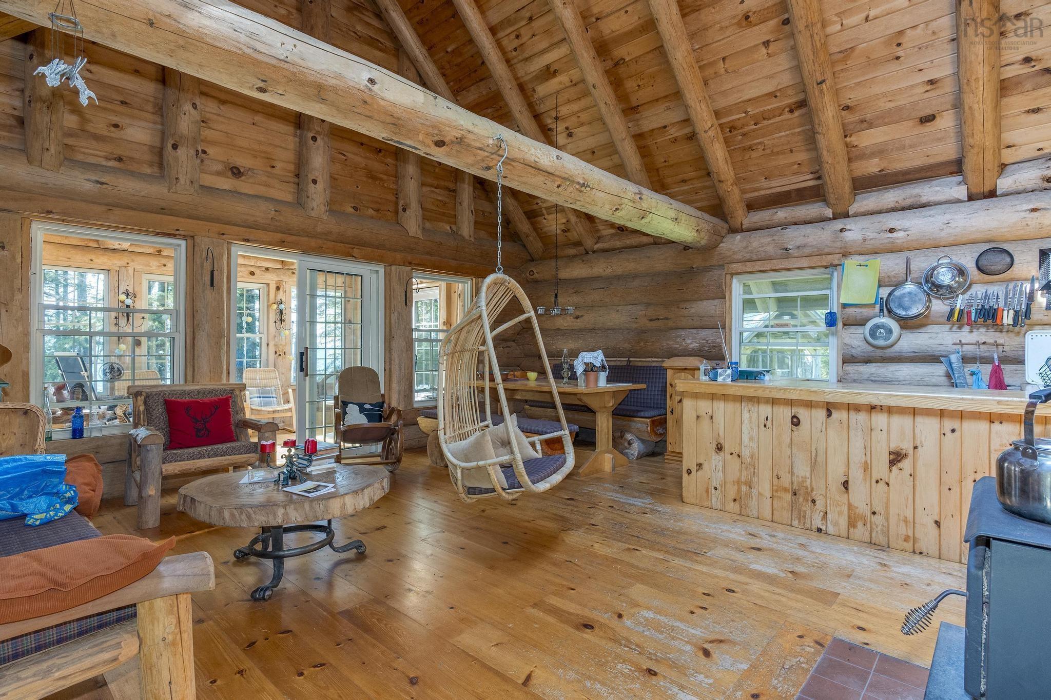 $400,000.00: 10 South Point Road, Sherbrooke Lake