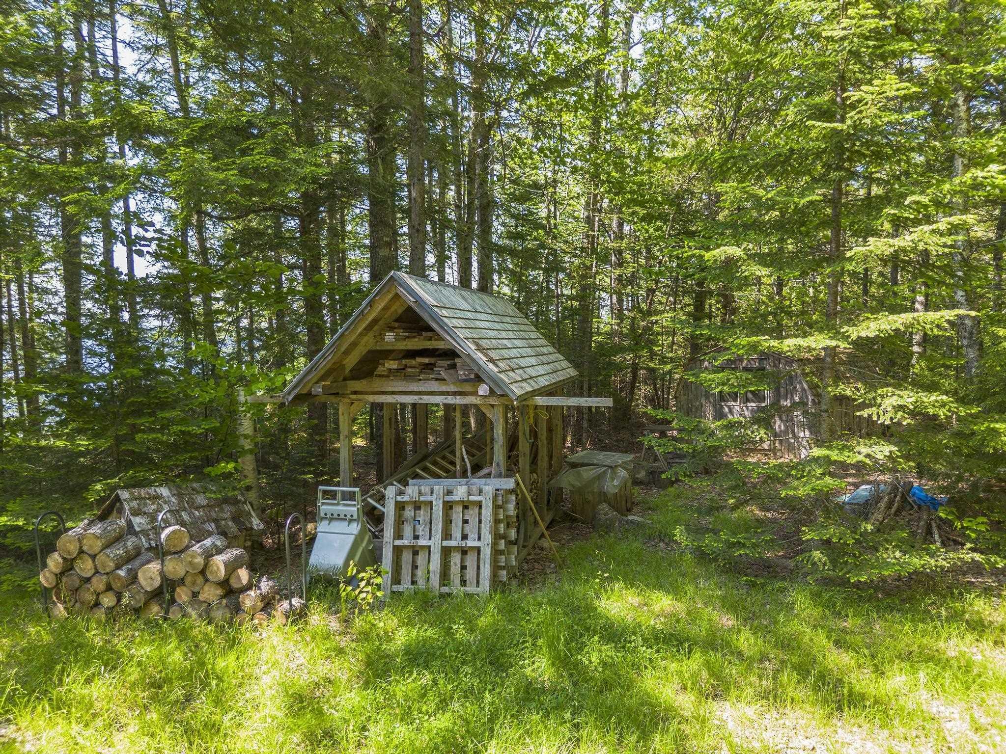 $400,000.00: 10 South Point Road, Sherbrooke Lake