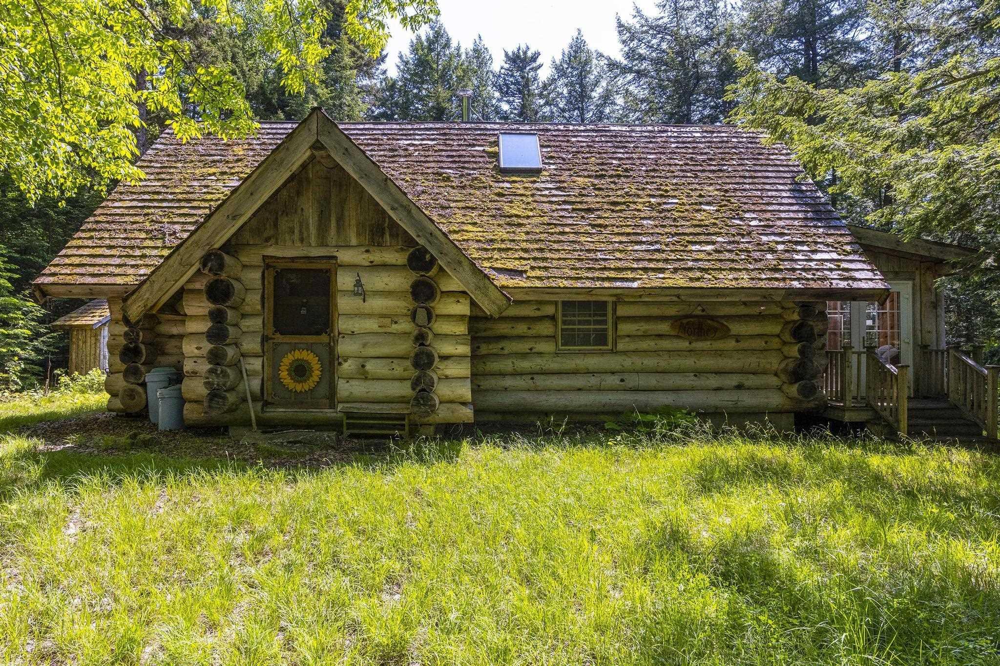 $400,000.00: 10 South Point Road, Sherbrooke Lake