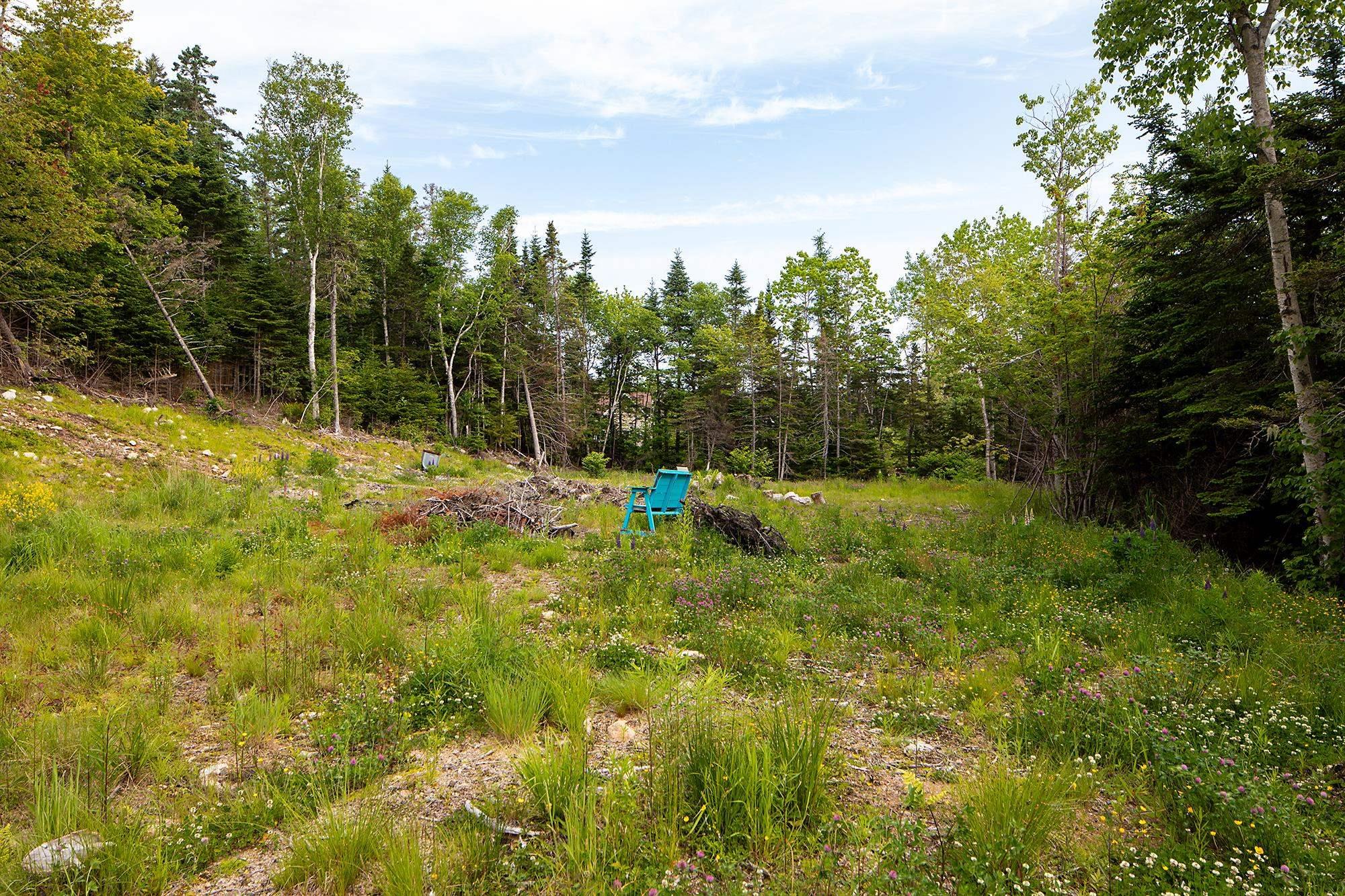 10 Spruce Lane, Boutiliers Point, NS (MLS 202514774)