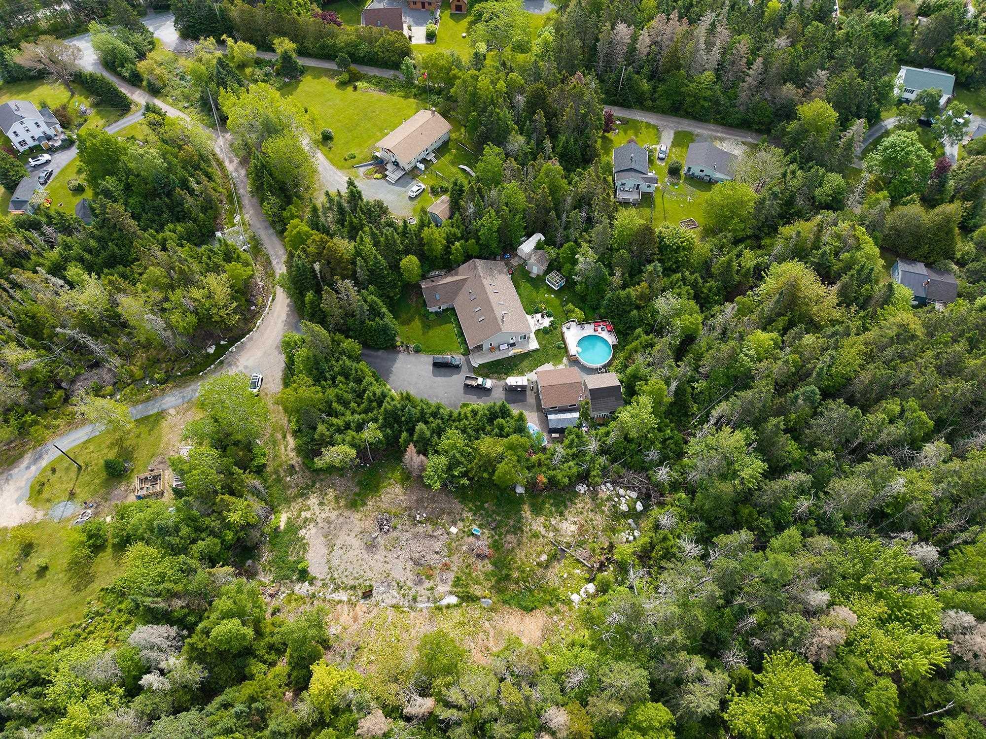 10 Spruce Lane, Boutiliers Point, NS (MLS 202514774)