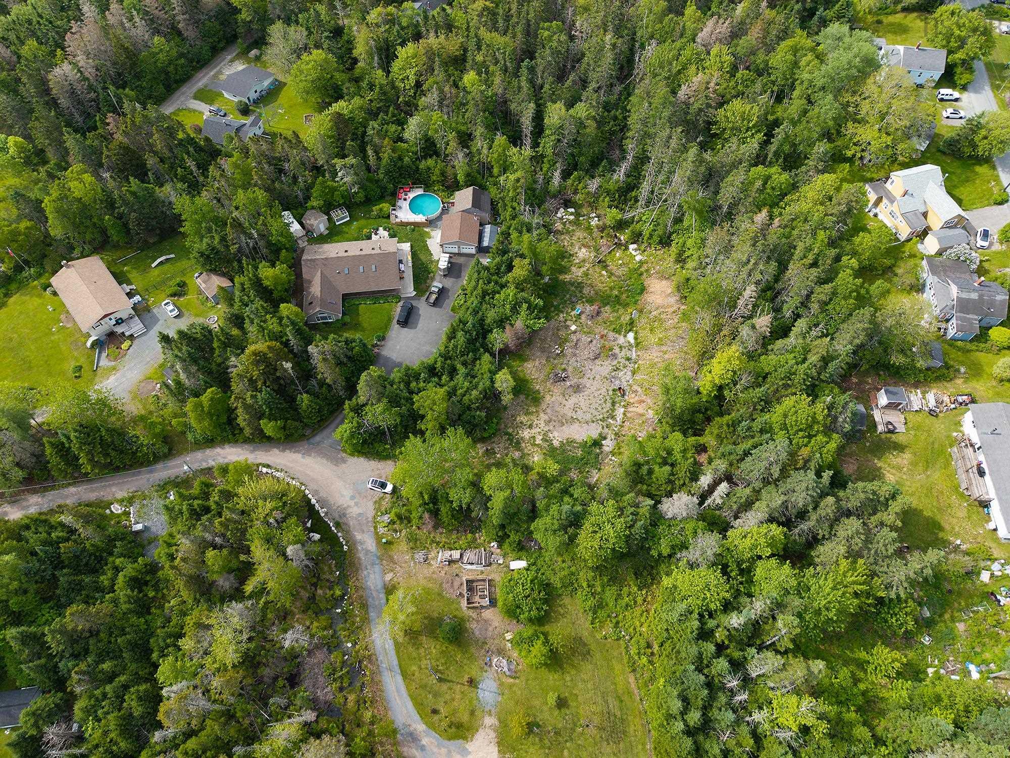 10 Spruce Lane, Boutiliers Point, NS (MLS 202514774)