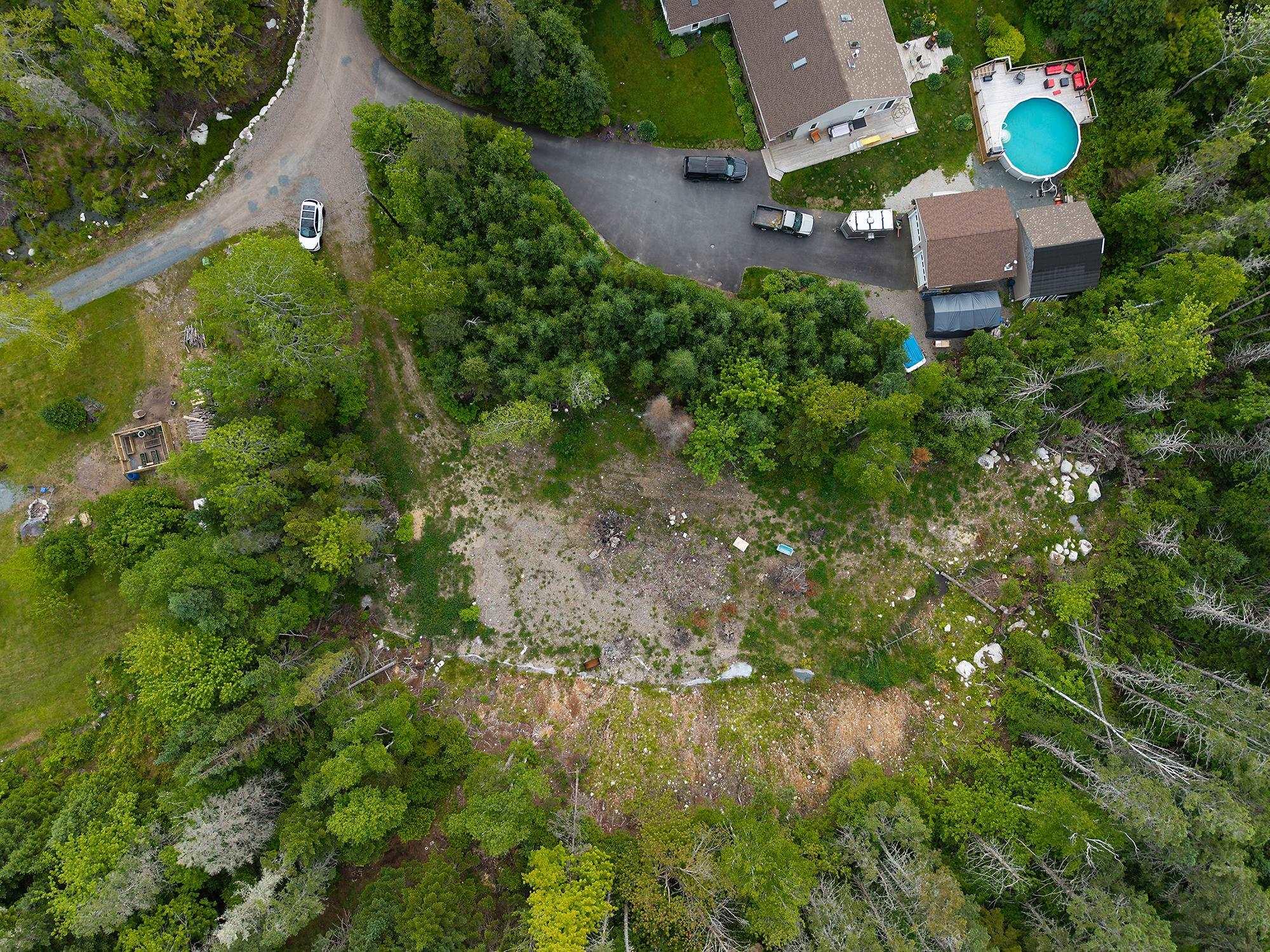 10 Spruce Lane, Boutiliers Point, NS (MLS 202514774)