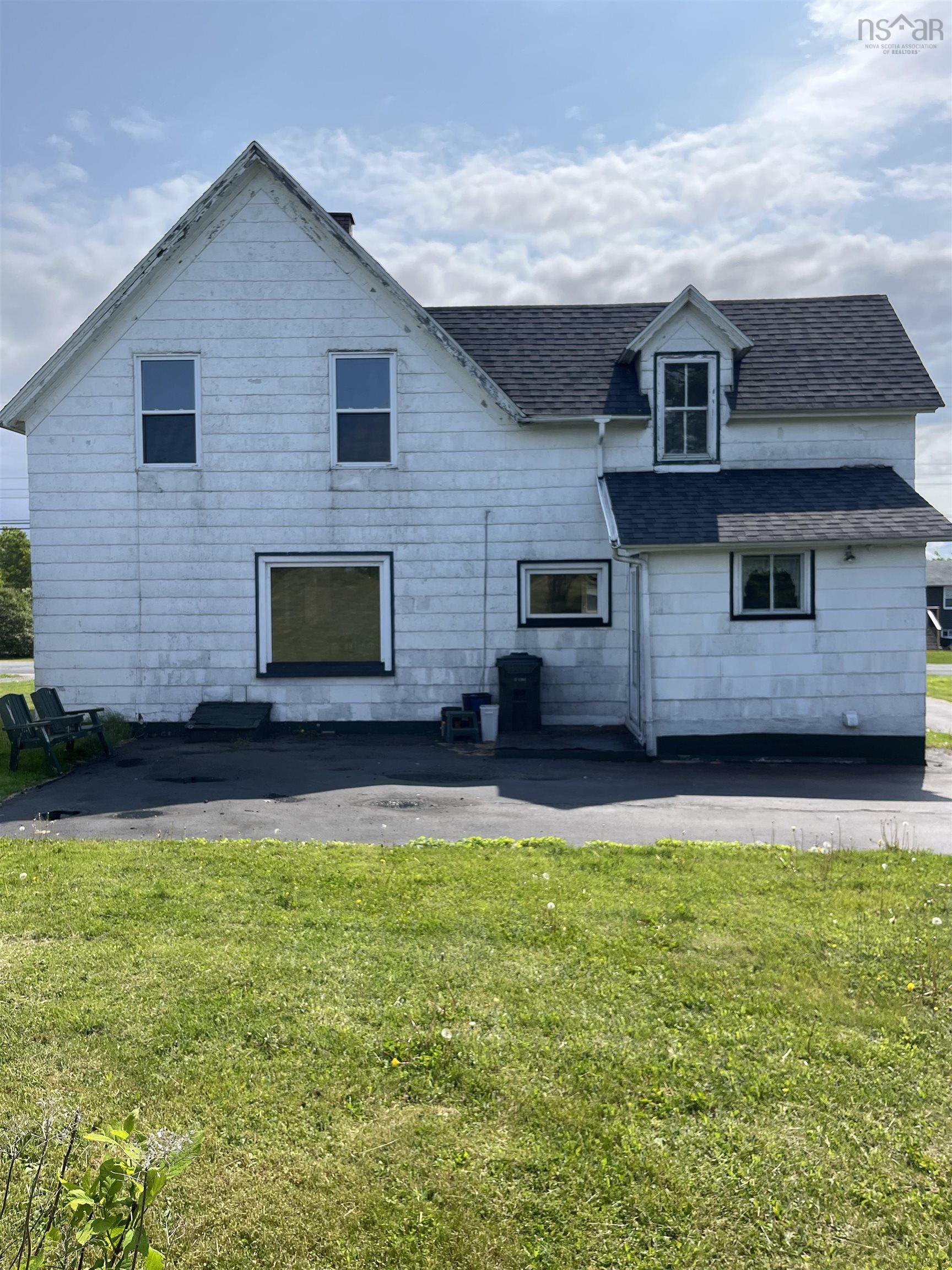 $149,000.00: 153 Lake Road, Glace Bay