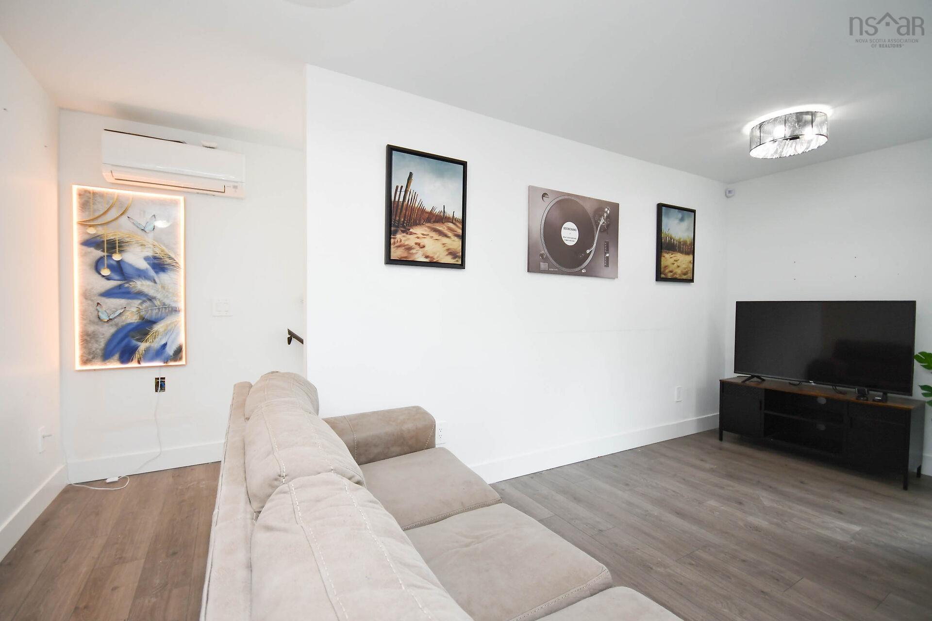 $749,900.00: 61/63 Brian Drive, Dartmouth