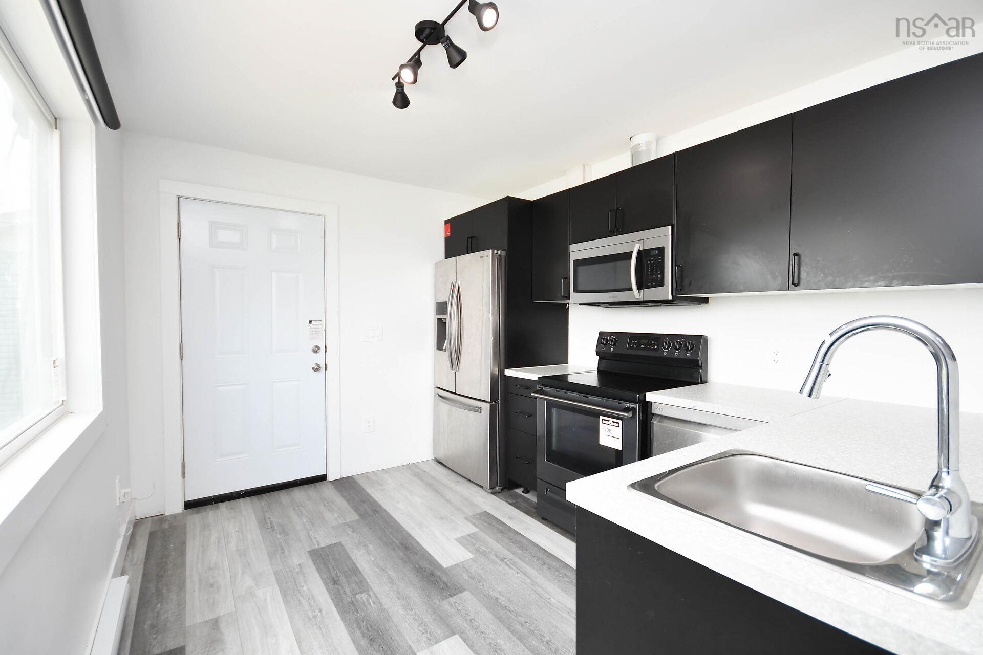 $749,900.00: 61/63 Brian Drive, Dartmouth