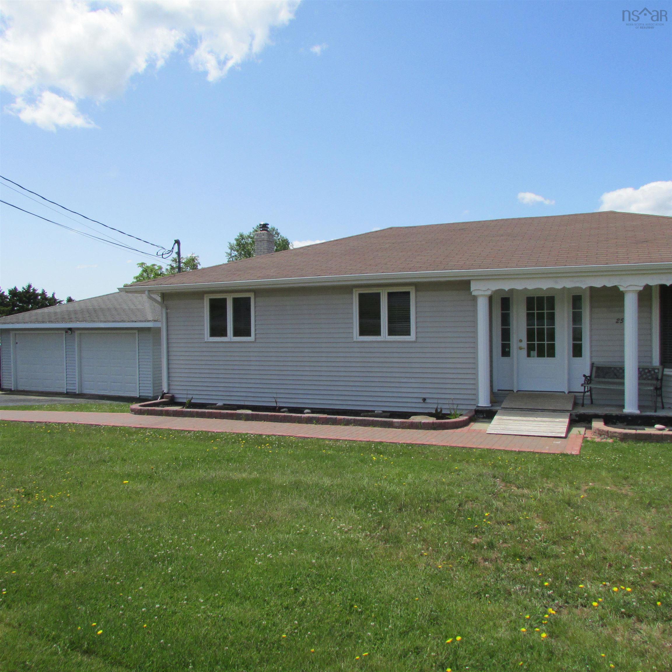 $385,000.00: 25 EVELYNS Avenue, Georges River