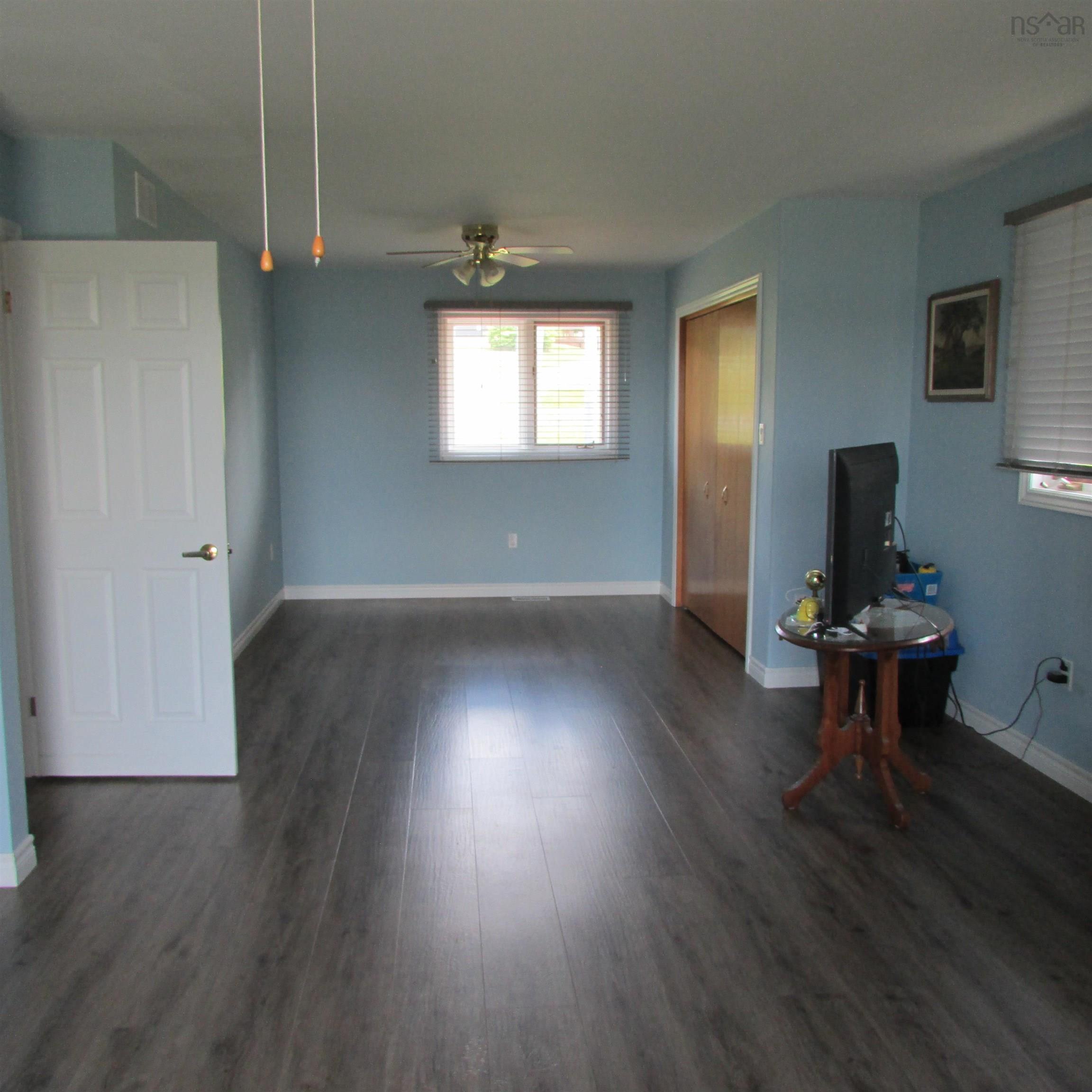 $385,000.00: 25 EVELYNS Avenue, Georges River