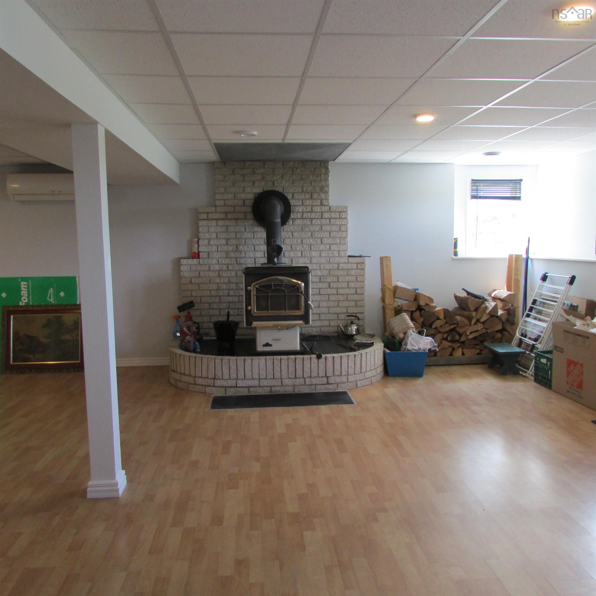 $385,000.00: 25 EVELYNS Avenue, Georges River