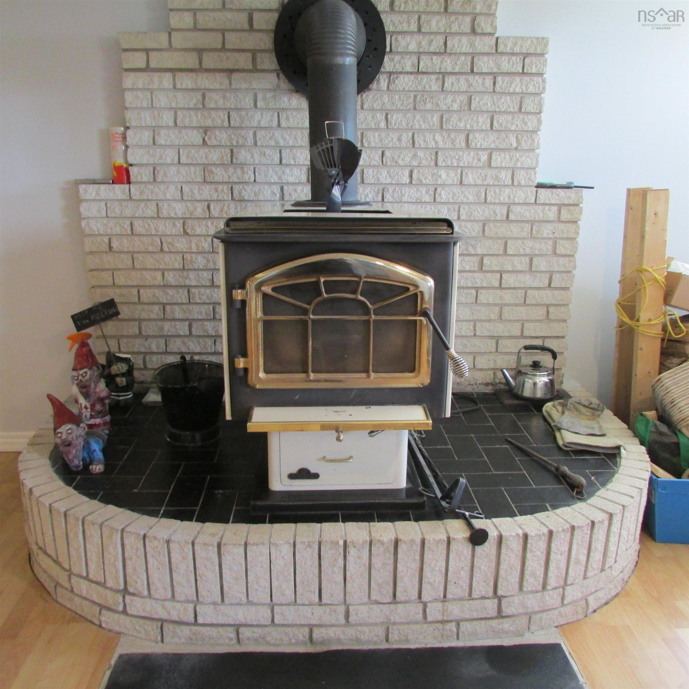 $385,000.00: 25 EVELYNS Avenue, Georges River