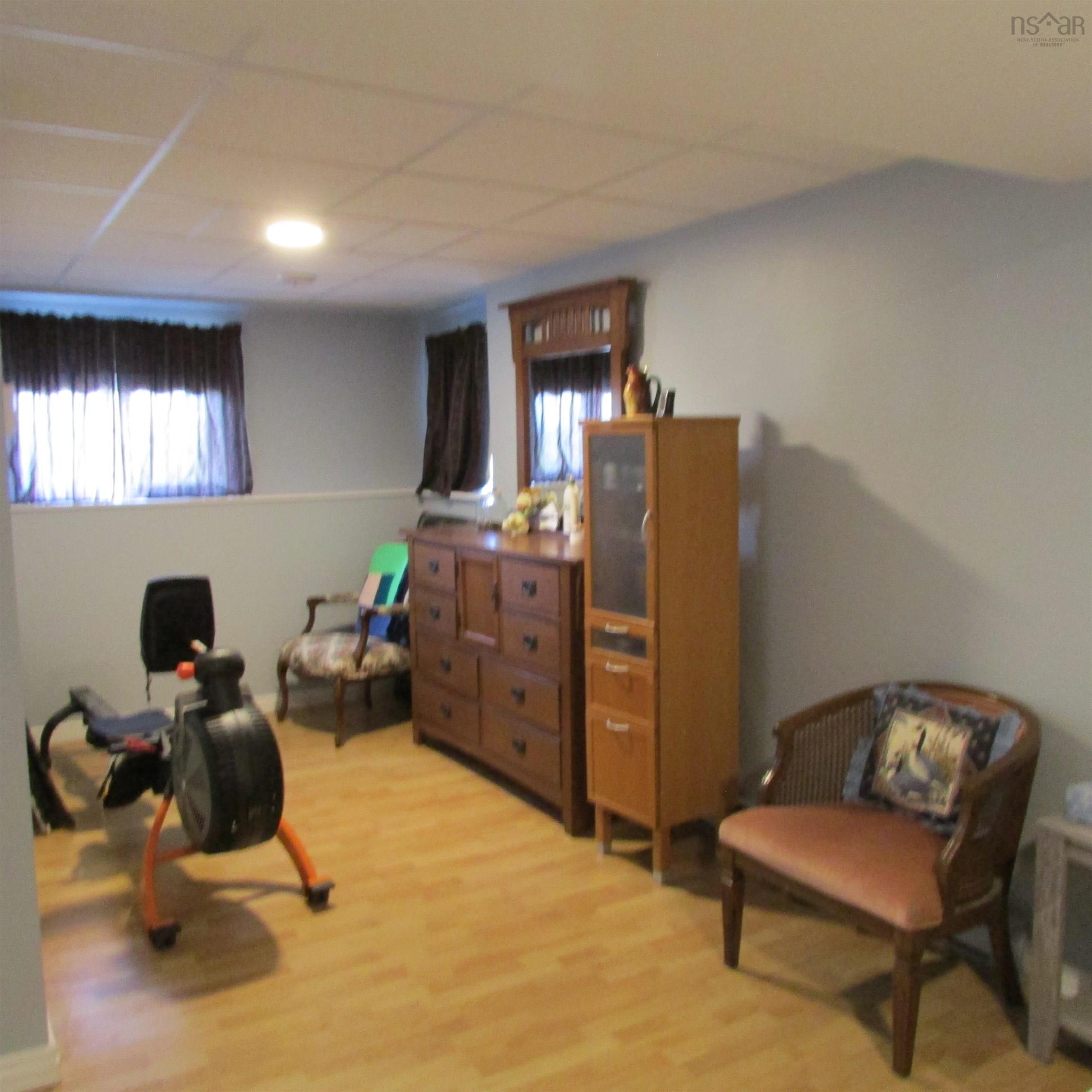 $385,000.00: 25 EVELYNS Avenue, Georges River