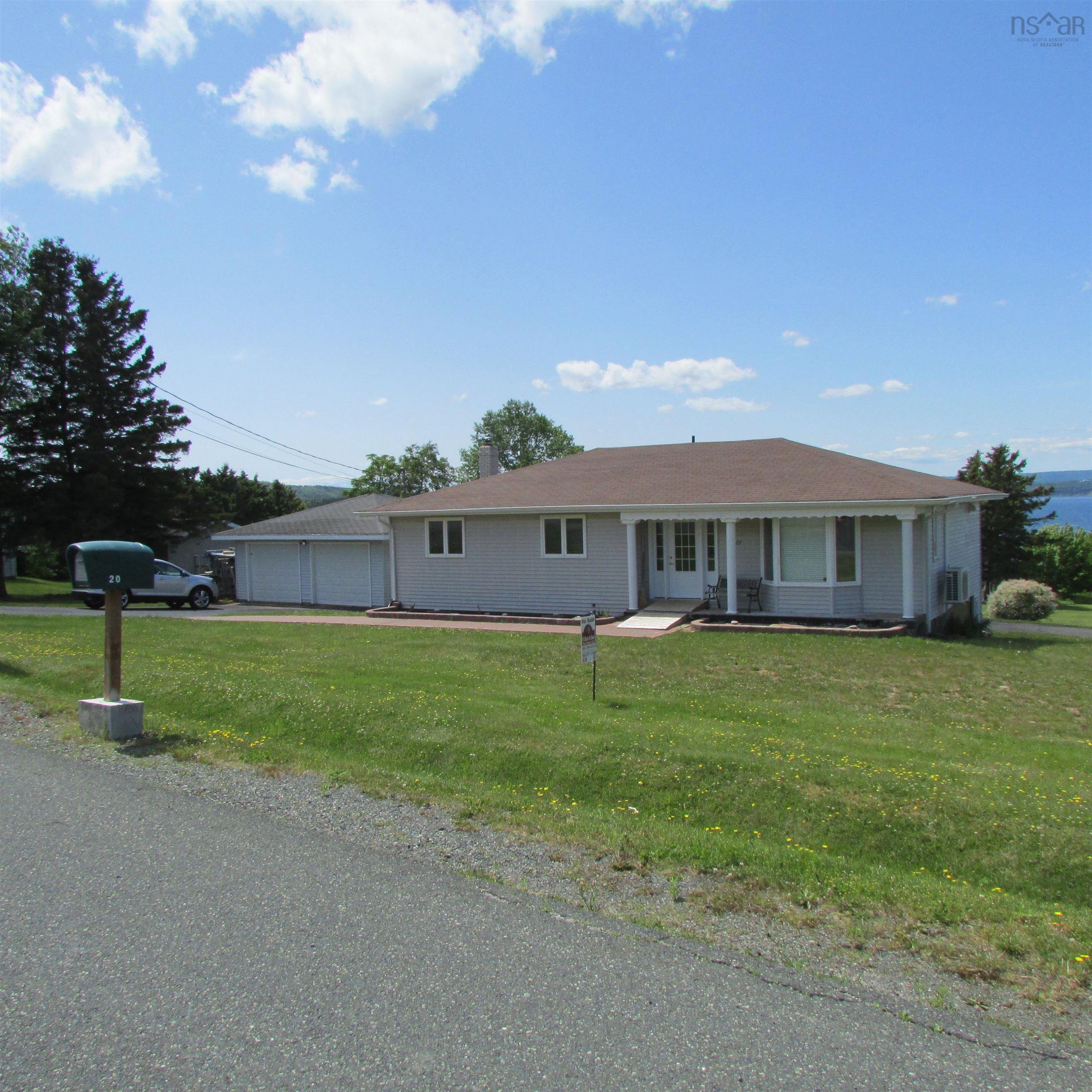 $385,000.00: 25 EVELYNS Avenue, Georges River