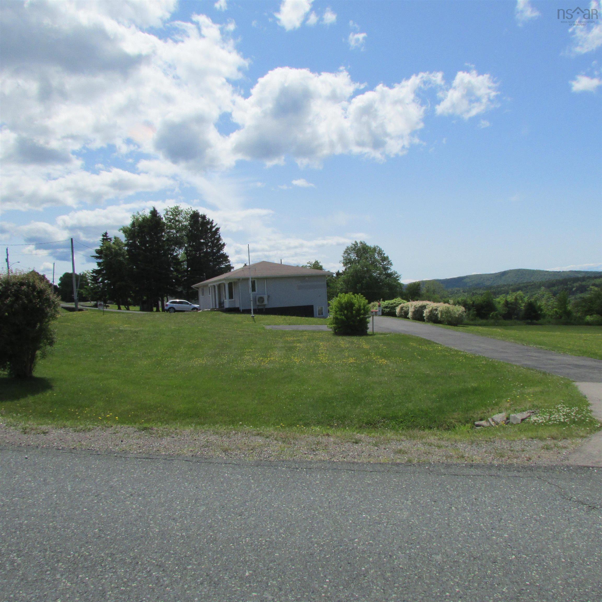 $385,000.00: 25 EVELYNS Avenue, Georges River