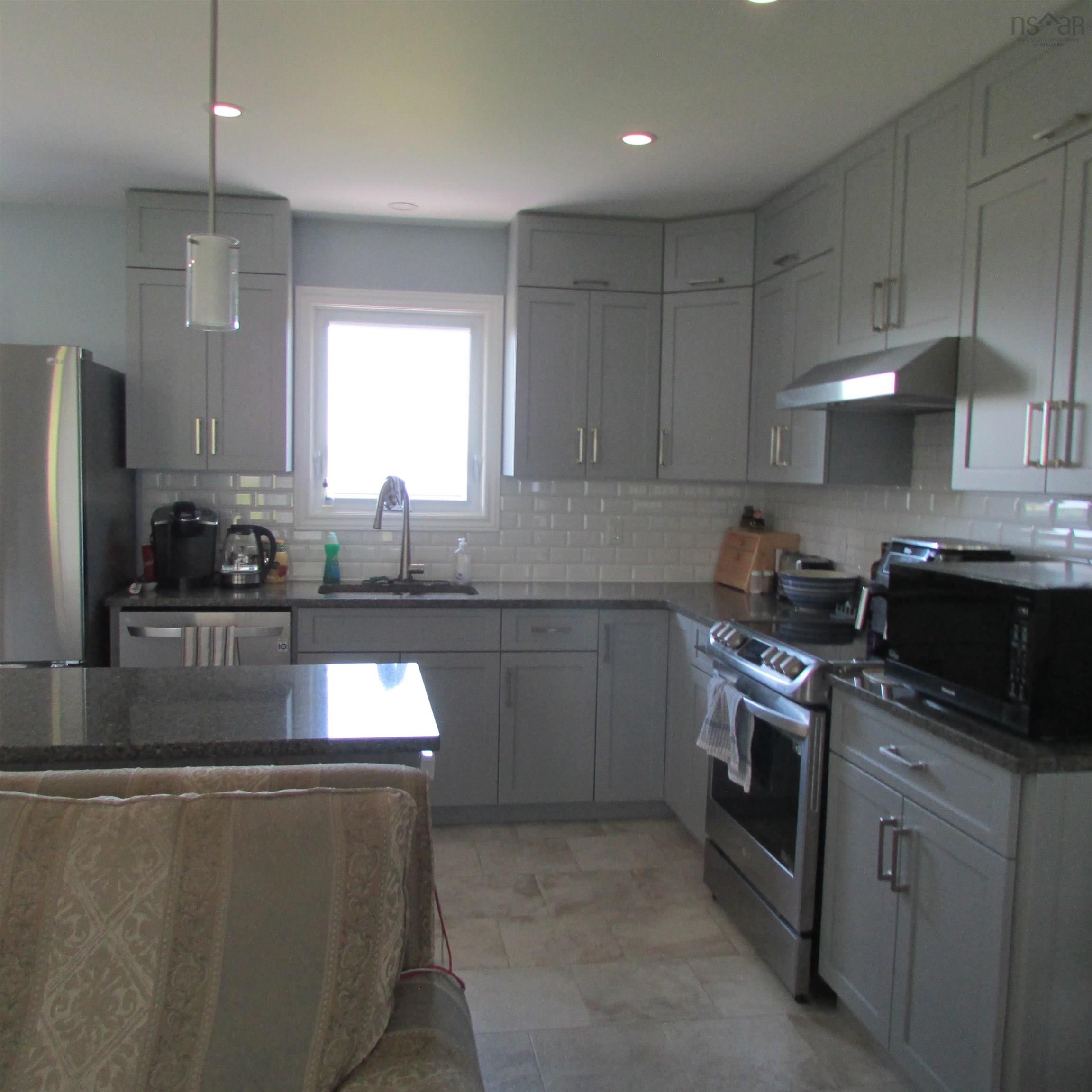 $385,000.00: 25 EVELYNS Avenue, Georges River