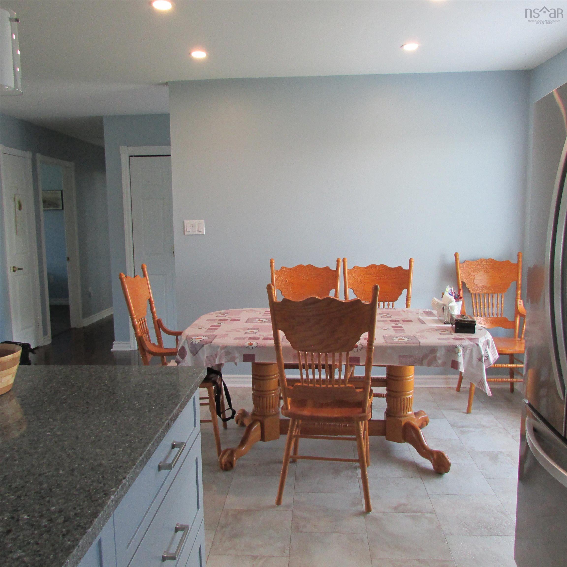 $385,000.00: 25 EVELYNS Avenue, Georges River