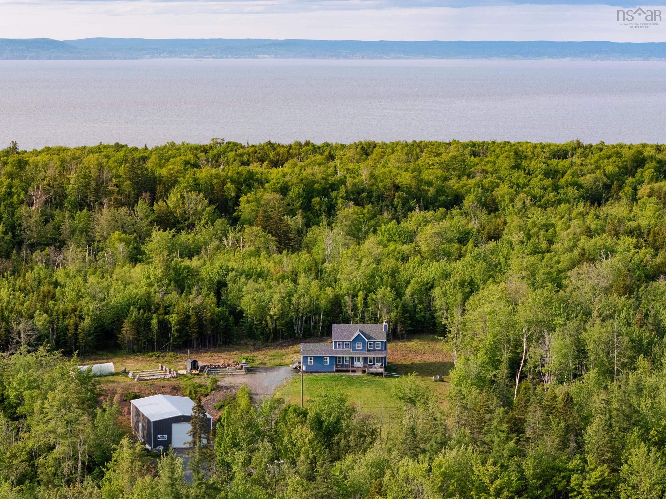 $1,100,000.00: 9409 Highway 215, Pembroke