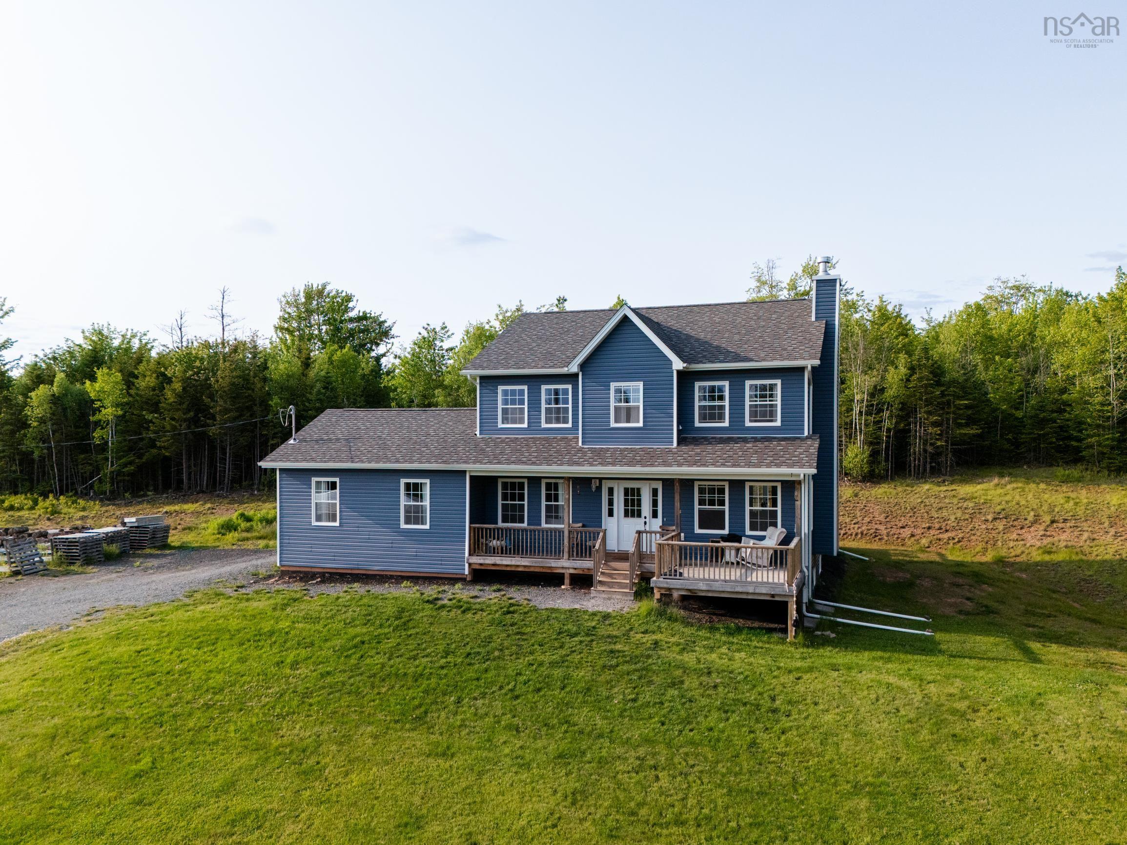 $1,100,000.00: 9409 Highway 215, Pembroke