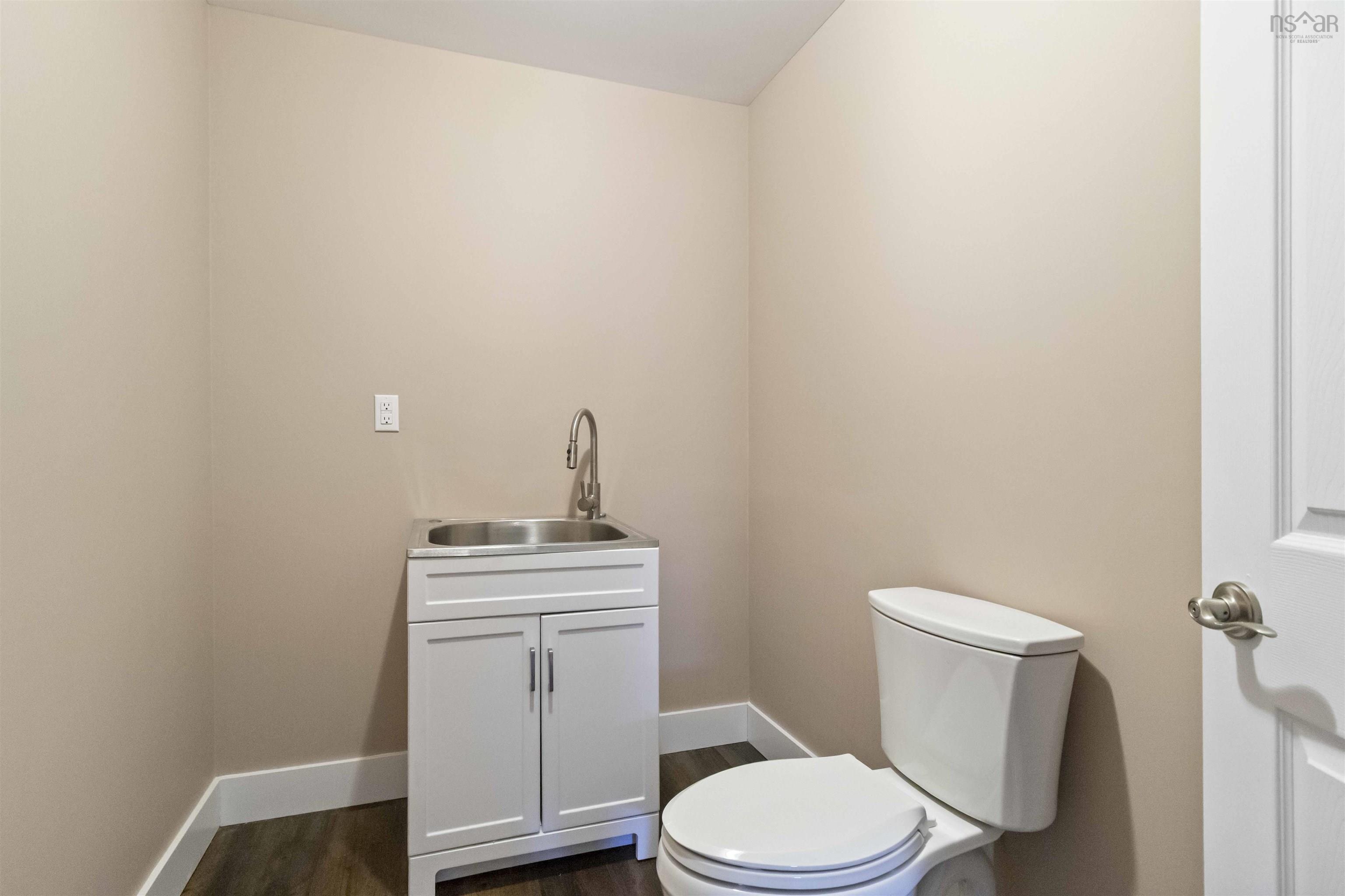 $849,900.00: 2 Lacy Anne Avenue, Enfield