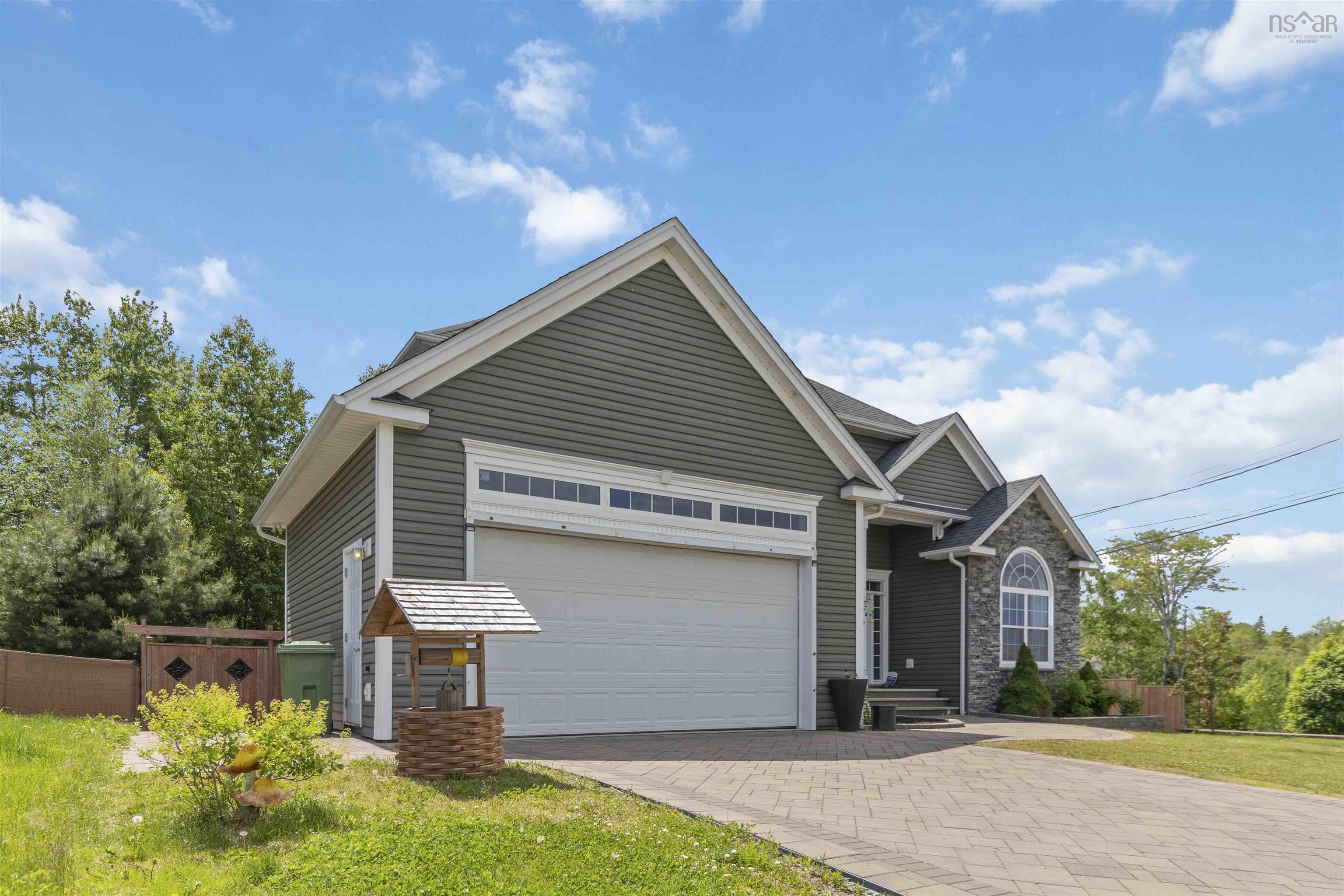 $849,900.00: 2 Lacy Anne Avenue, Enfield