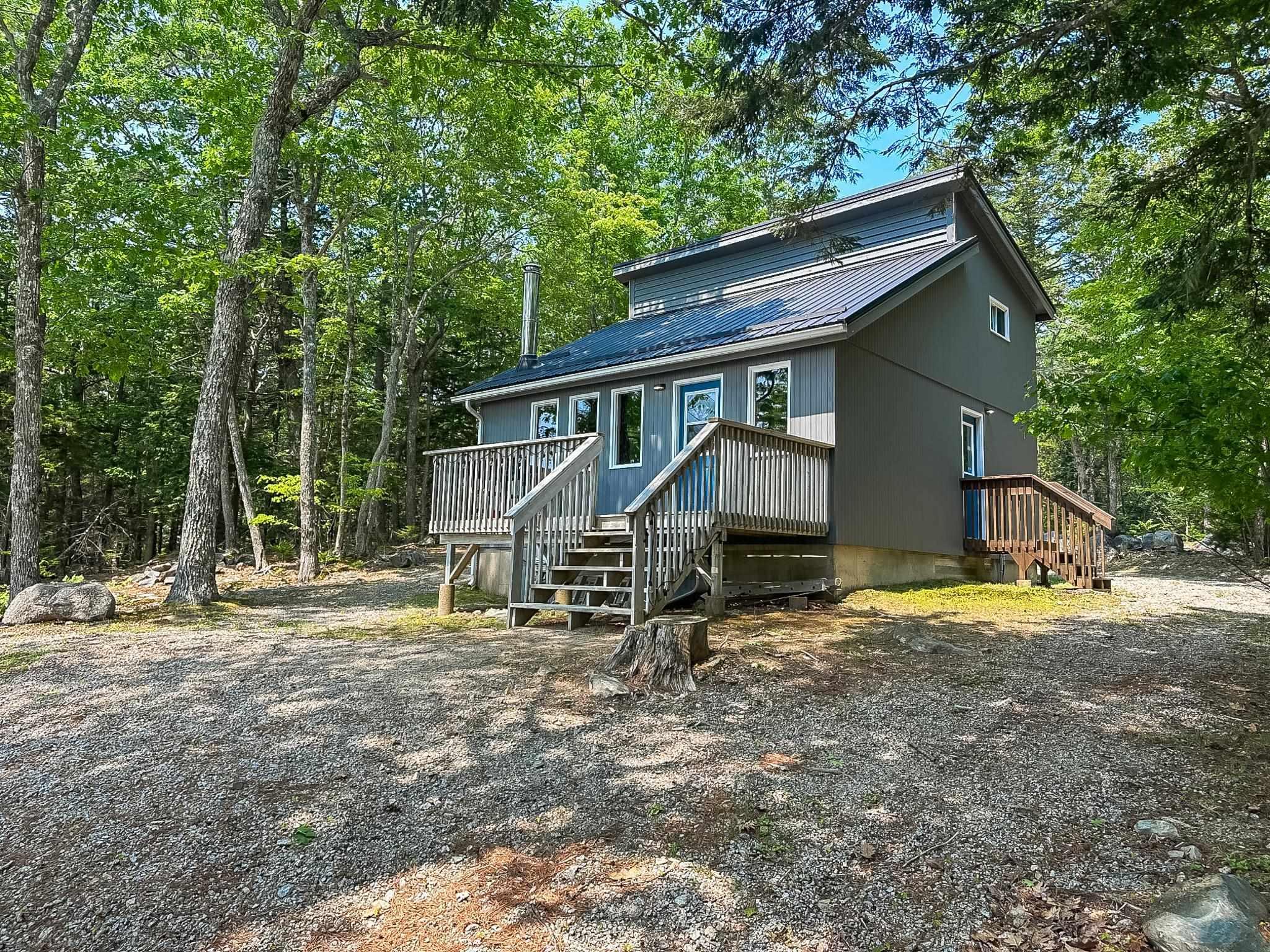 $399,900.00: 404 NARROWS Road, Labelle