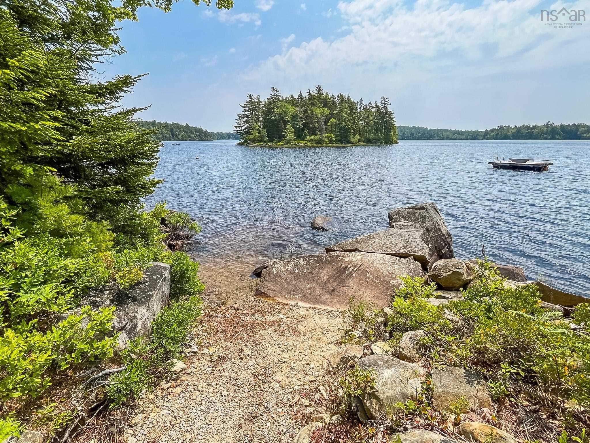 $399,900.00: 404 NARROWS Road, Labelle