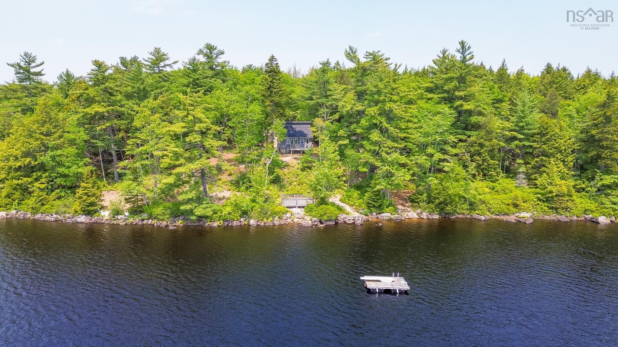 $399,900.00: 404 NARROWS Road, Labelle