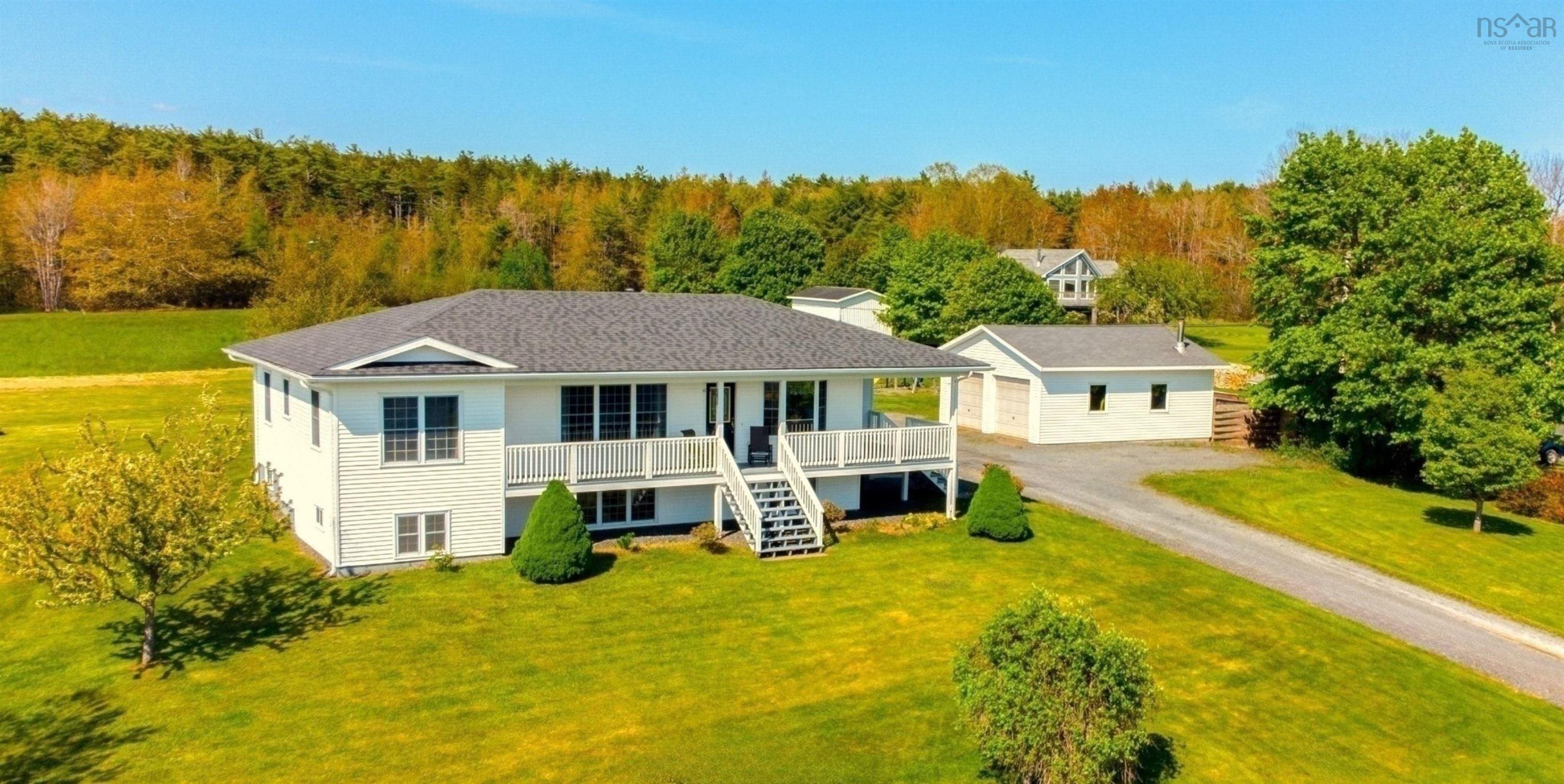 $735,000.00: 5414 Highway 332, Middle Lahave