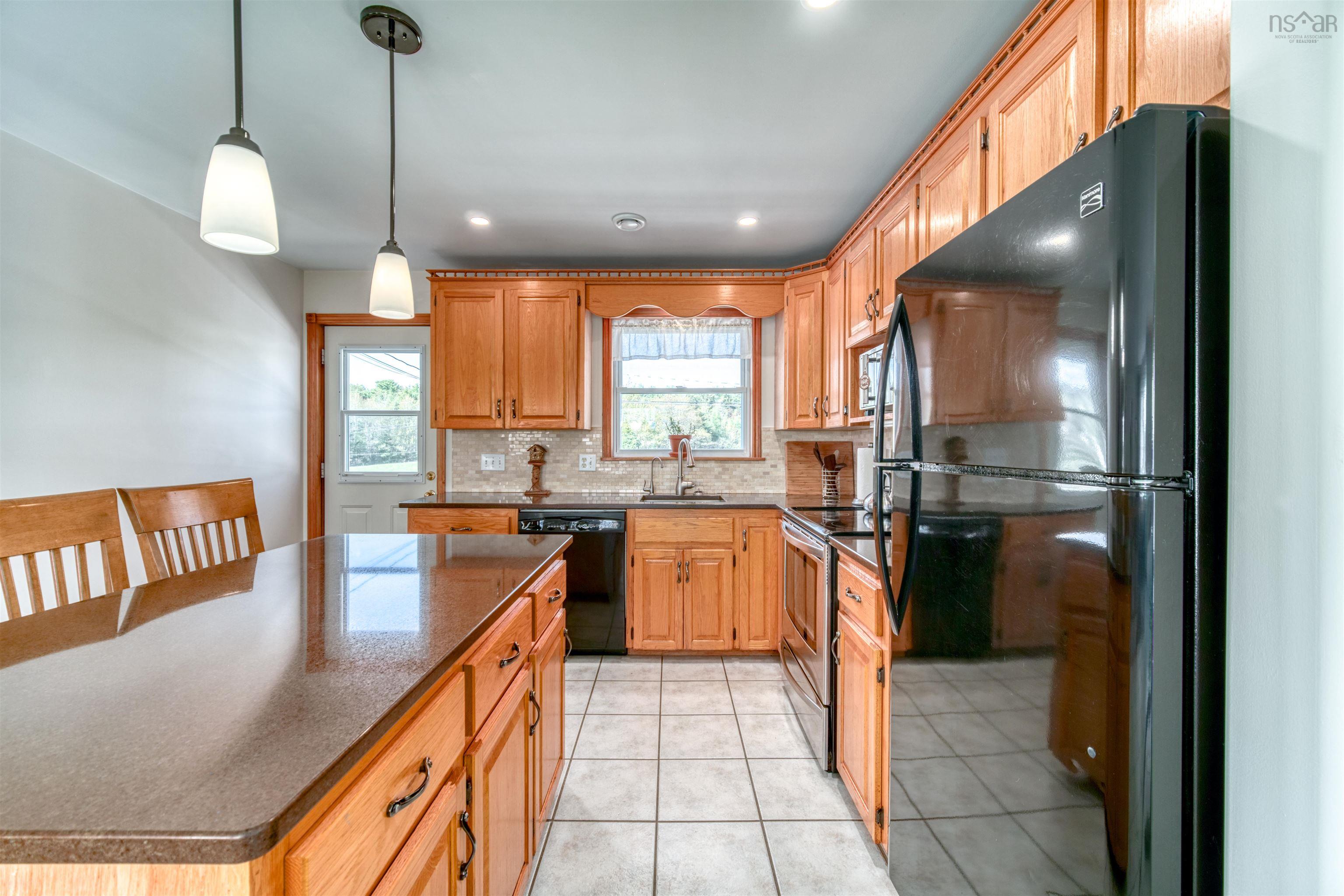 $735,000.00: 5414 Highway 332, Middle Lahave