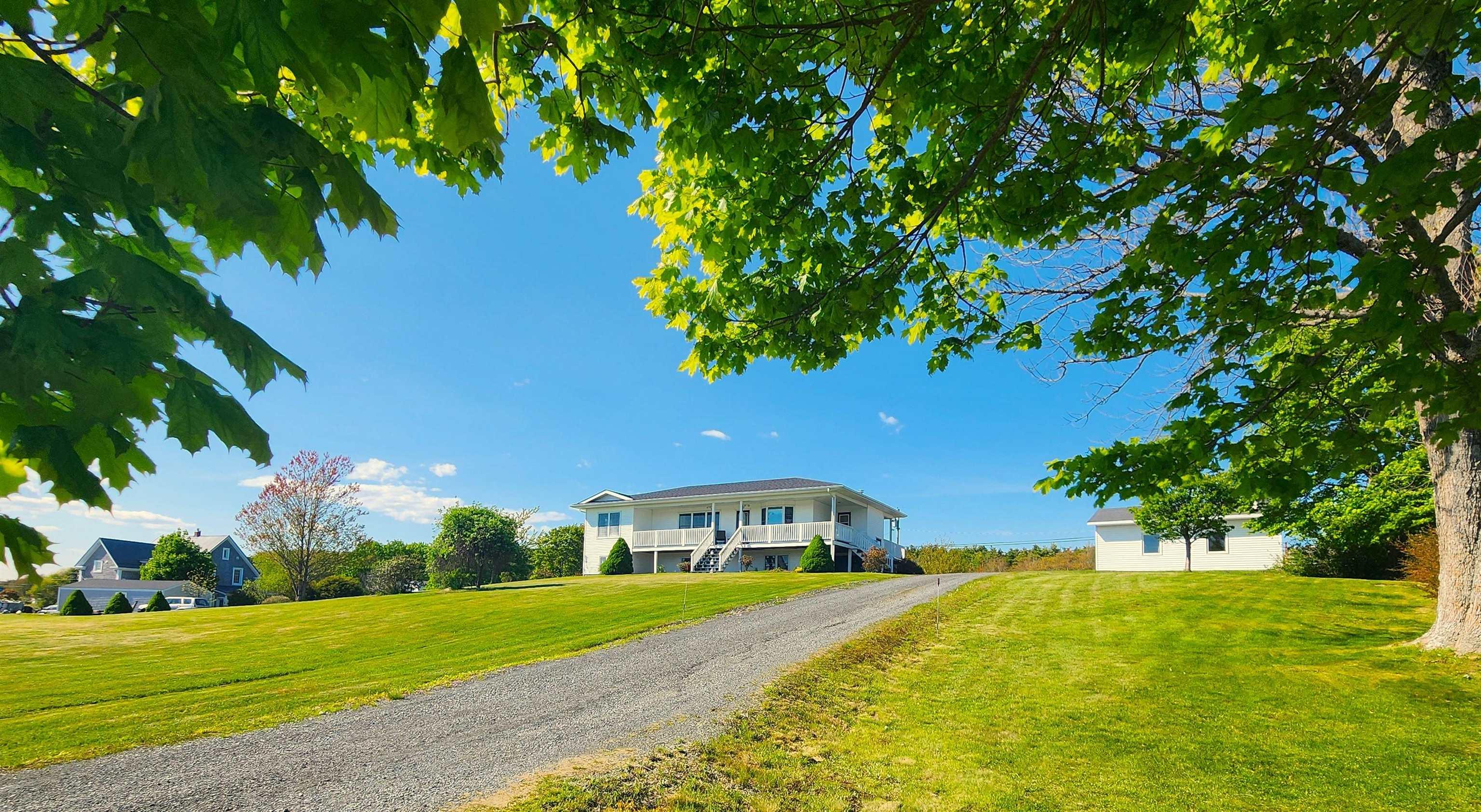 $735,000.00: 5414 Highway 332, Middle Lahave