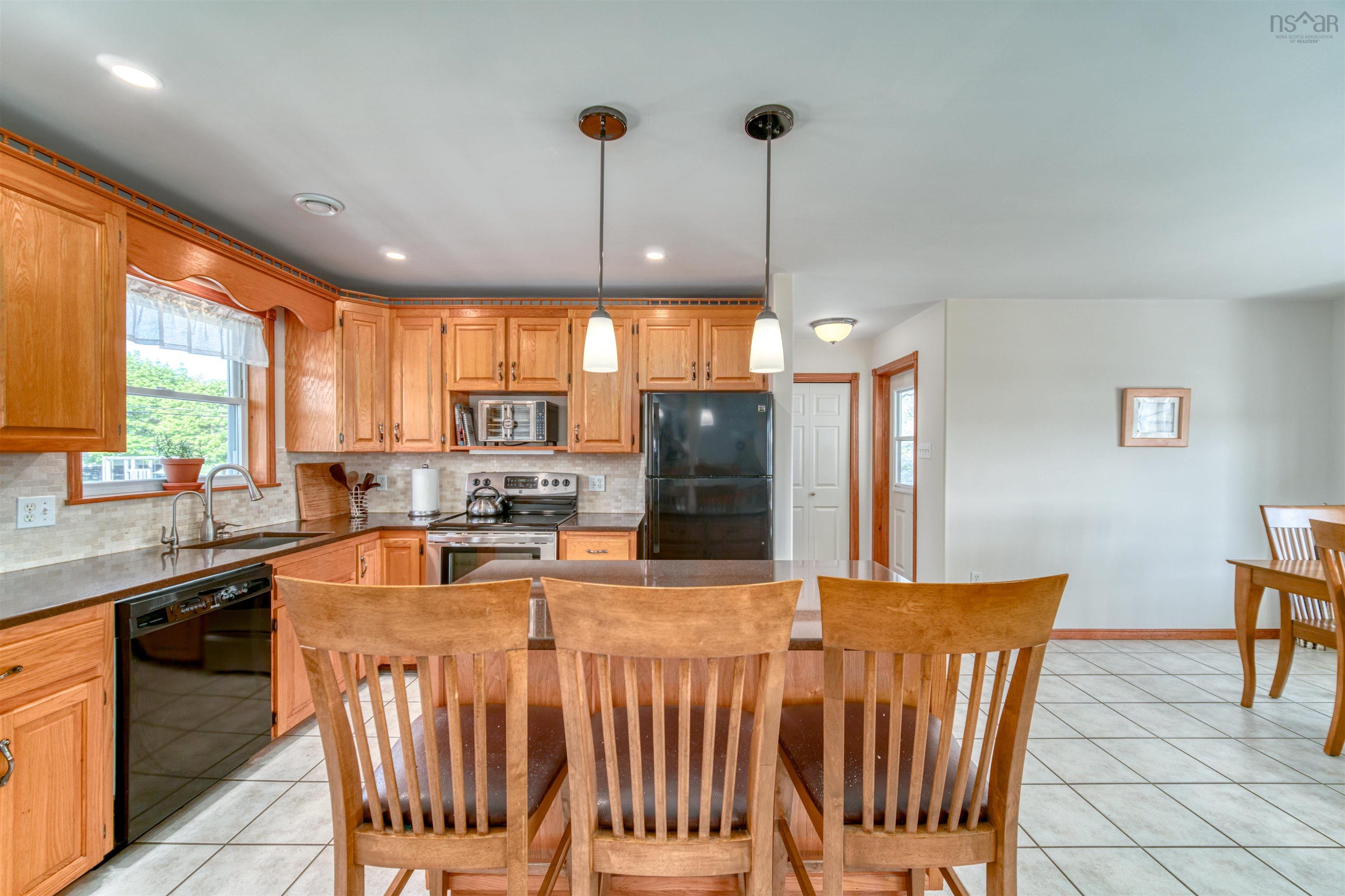 $735,000.00: 5414 Highway 332, Middle Lahave