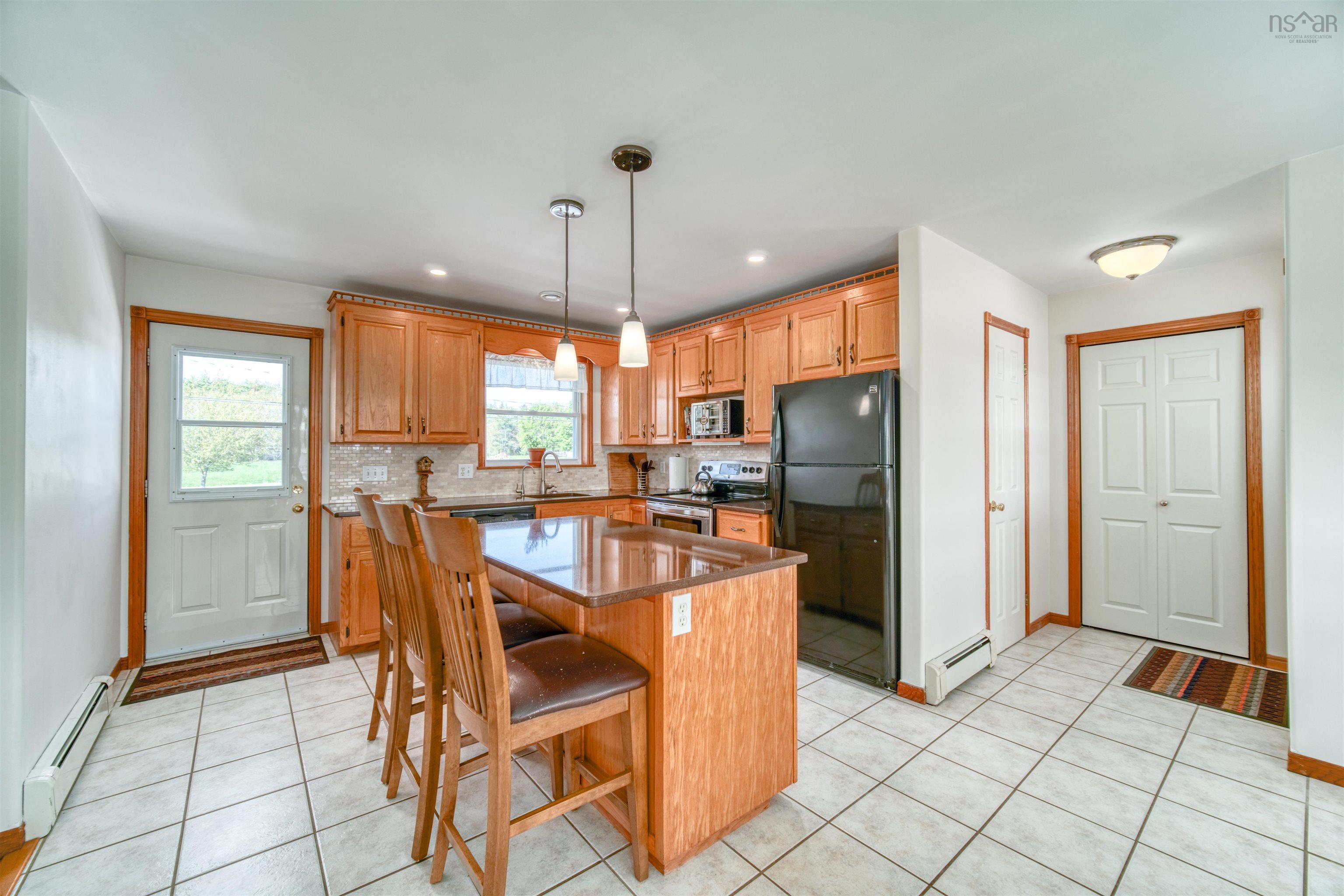 $735,000.00: 5414 Highway 332, Middle Lahave