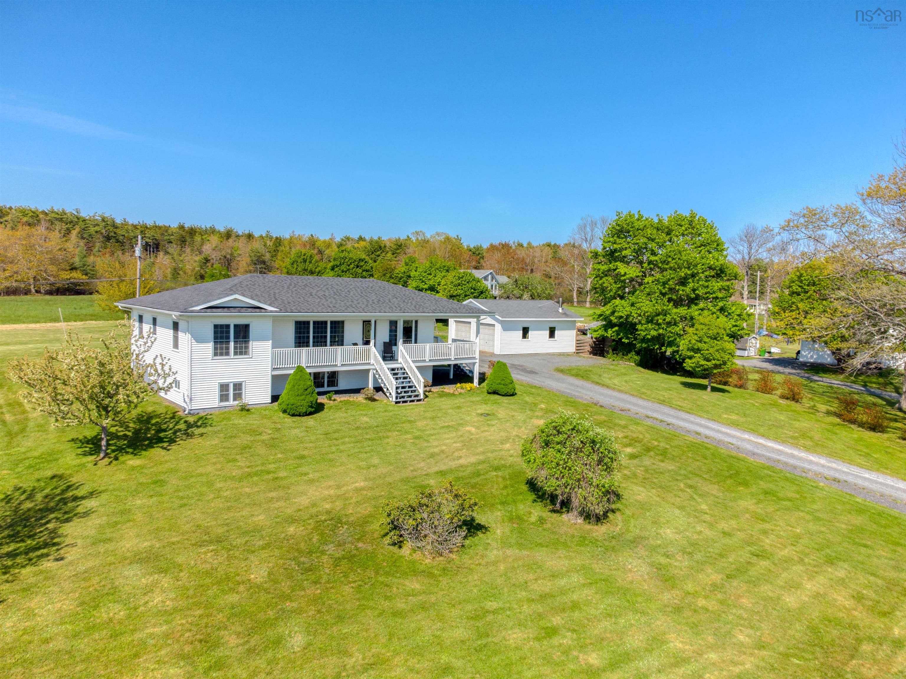 $735,000.00: 5414 Highway 332, Middle Lahave