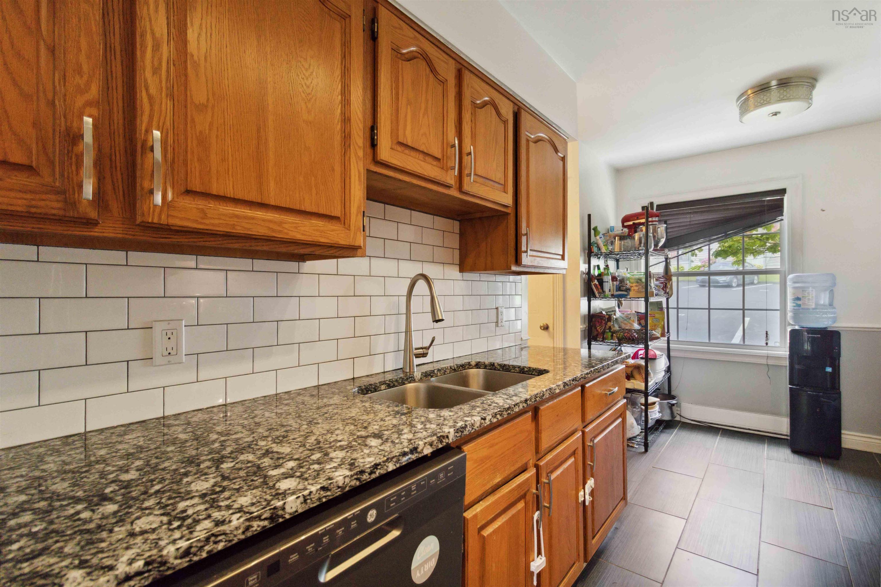$375,000.00: 8 Collins Grove Ridge, Dartmouth