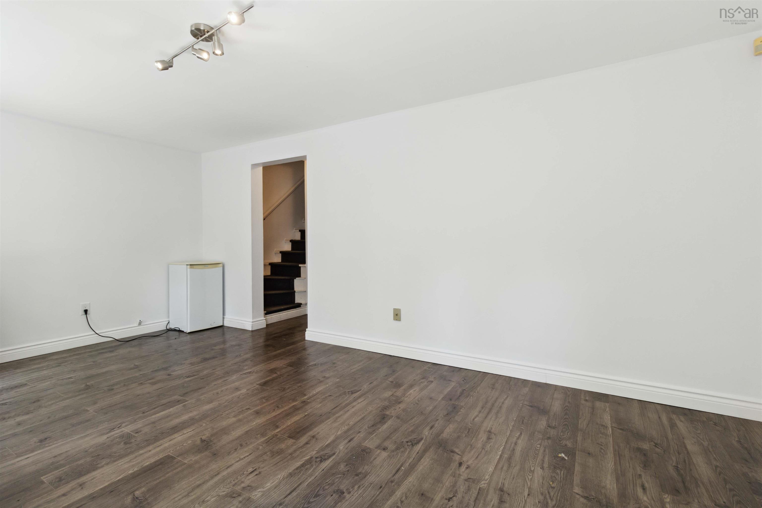 $375,000.00: 8 Collins Grove Ridge, Dartmouth