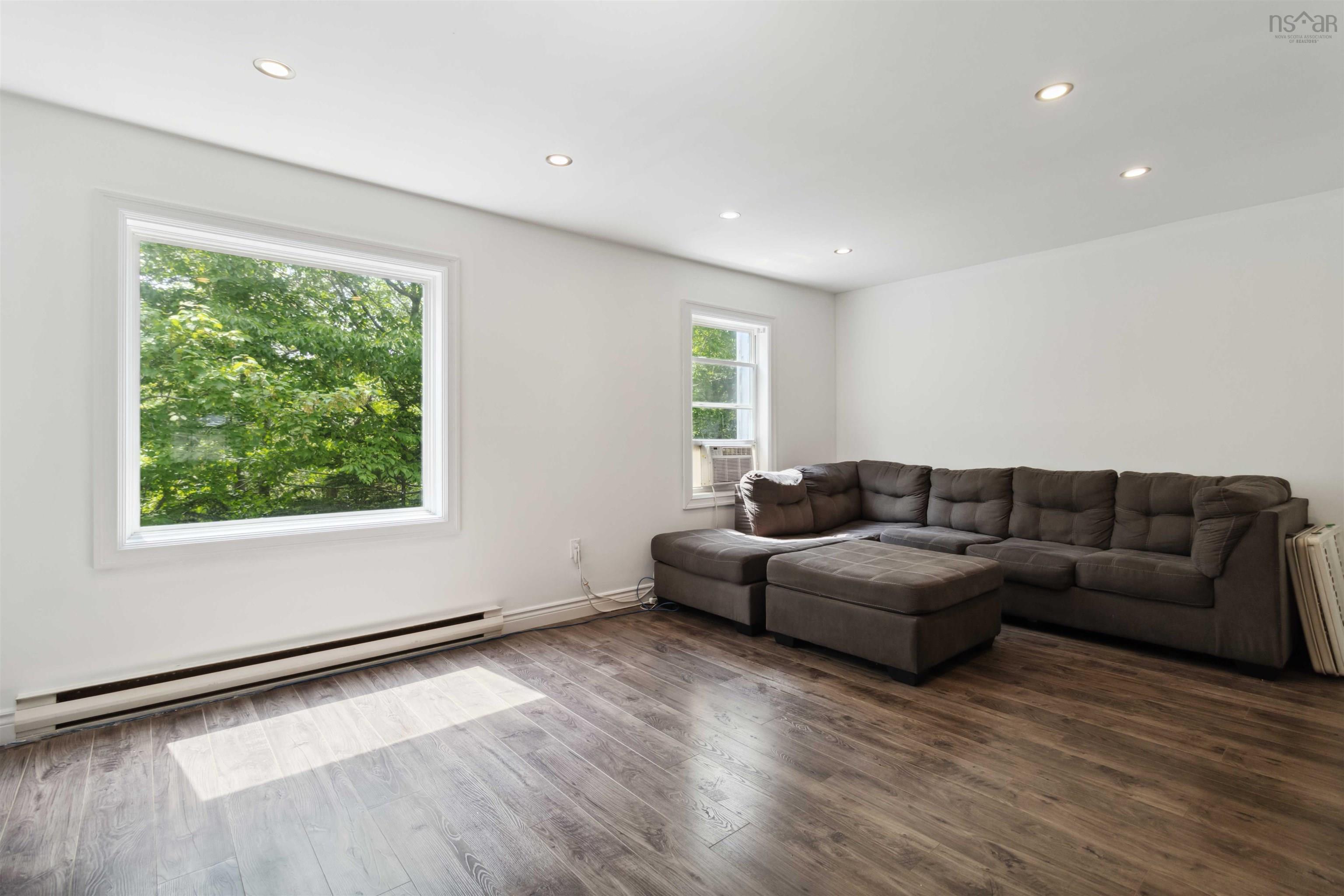 $375,000.00: 8 Collins Grove Ridge, Dartmouth